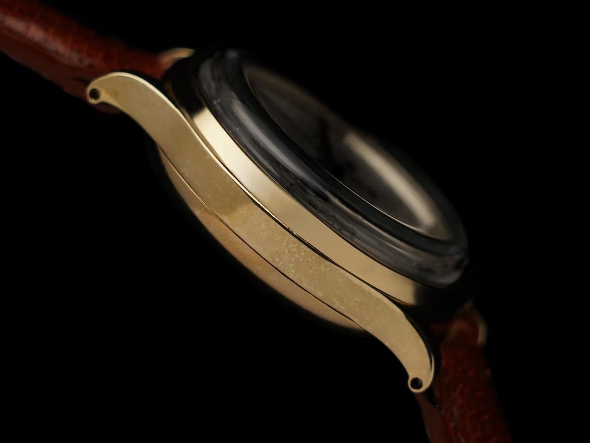 1940's Heuer Aerotel Vintage Mens Chronograph Watch - 14K Gold For Sale 1