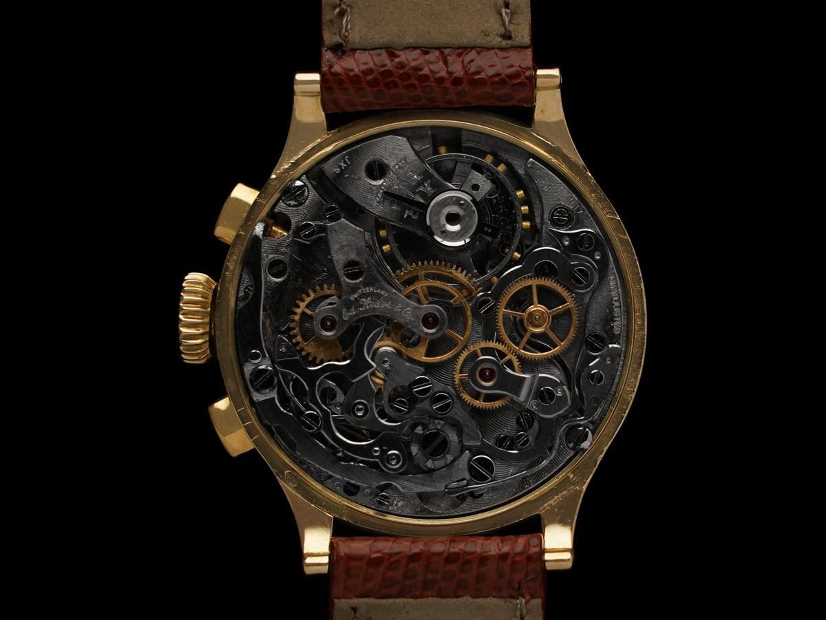 1940's Heuer Aerotel Vintage Mens Chronograph Watch - 14K Gold For Sale 3