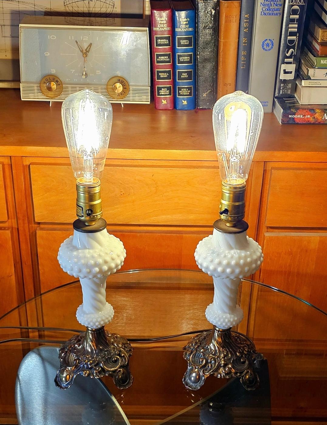 1940s Hobnail Milk Glass Lamps, a Pair In Good Condition For Sale In Waxahachie, TX