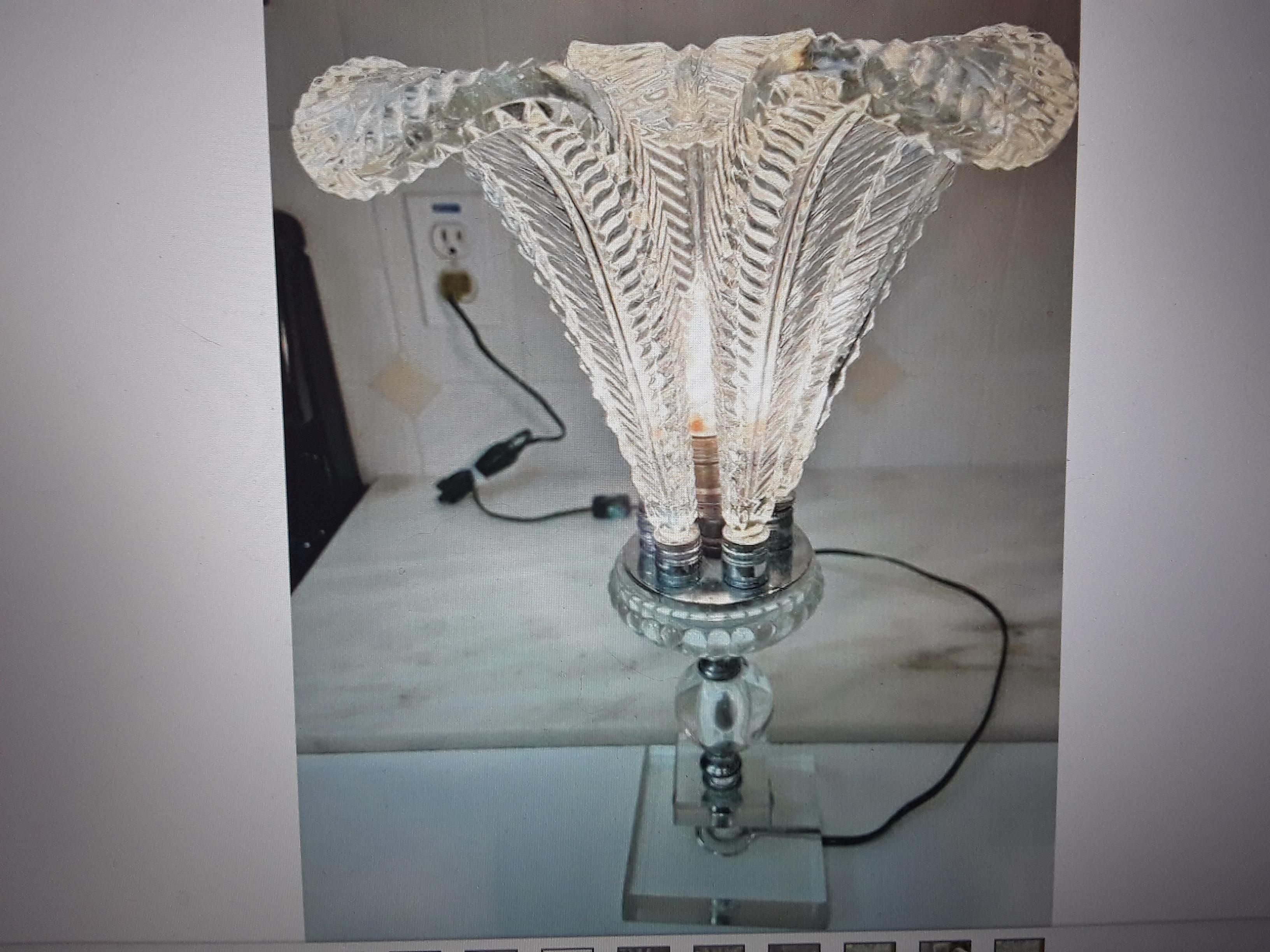 1940's Hollywood Regency Crystal Plume Feather Table Lamp. Beautiful collectable For Sale 4