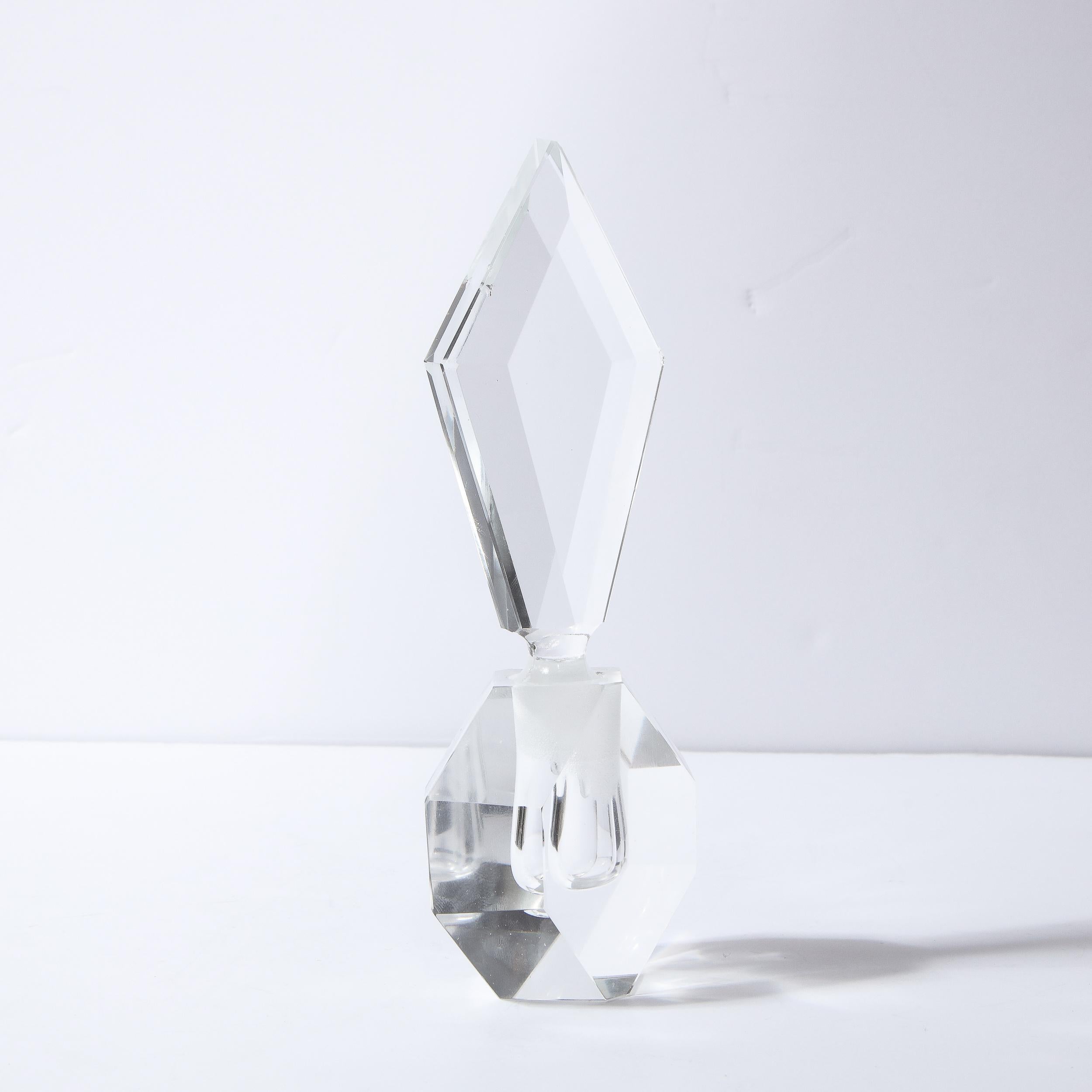 1940s Hollywood Regency Faceted Translucent Crystal Perfume Bottle In Good Condition In New York, NY