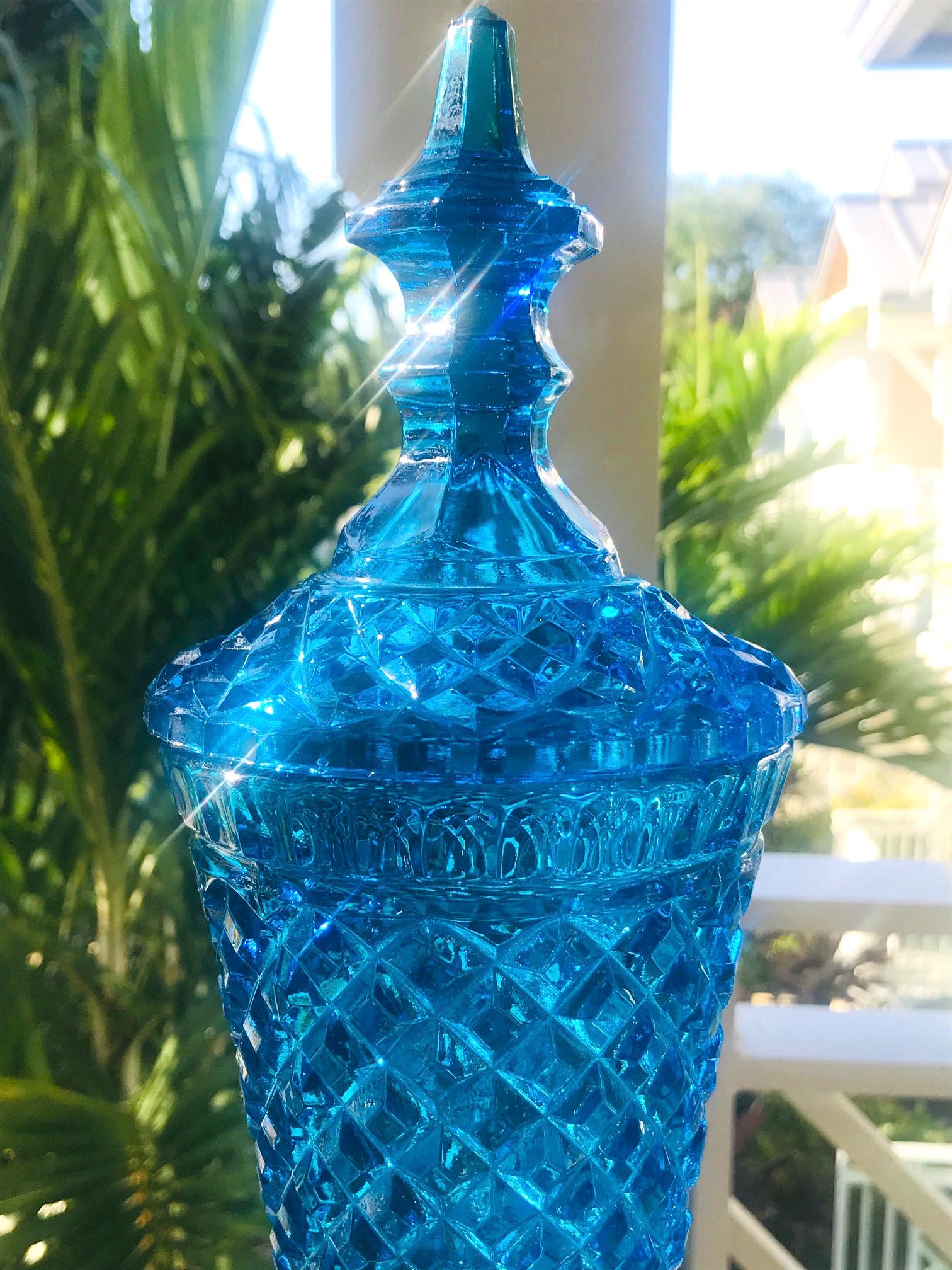 Hand-Crafted 1940s Hollywood Regency Lidded Vase Jar in Vibrant Aqua Faceted Glass