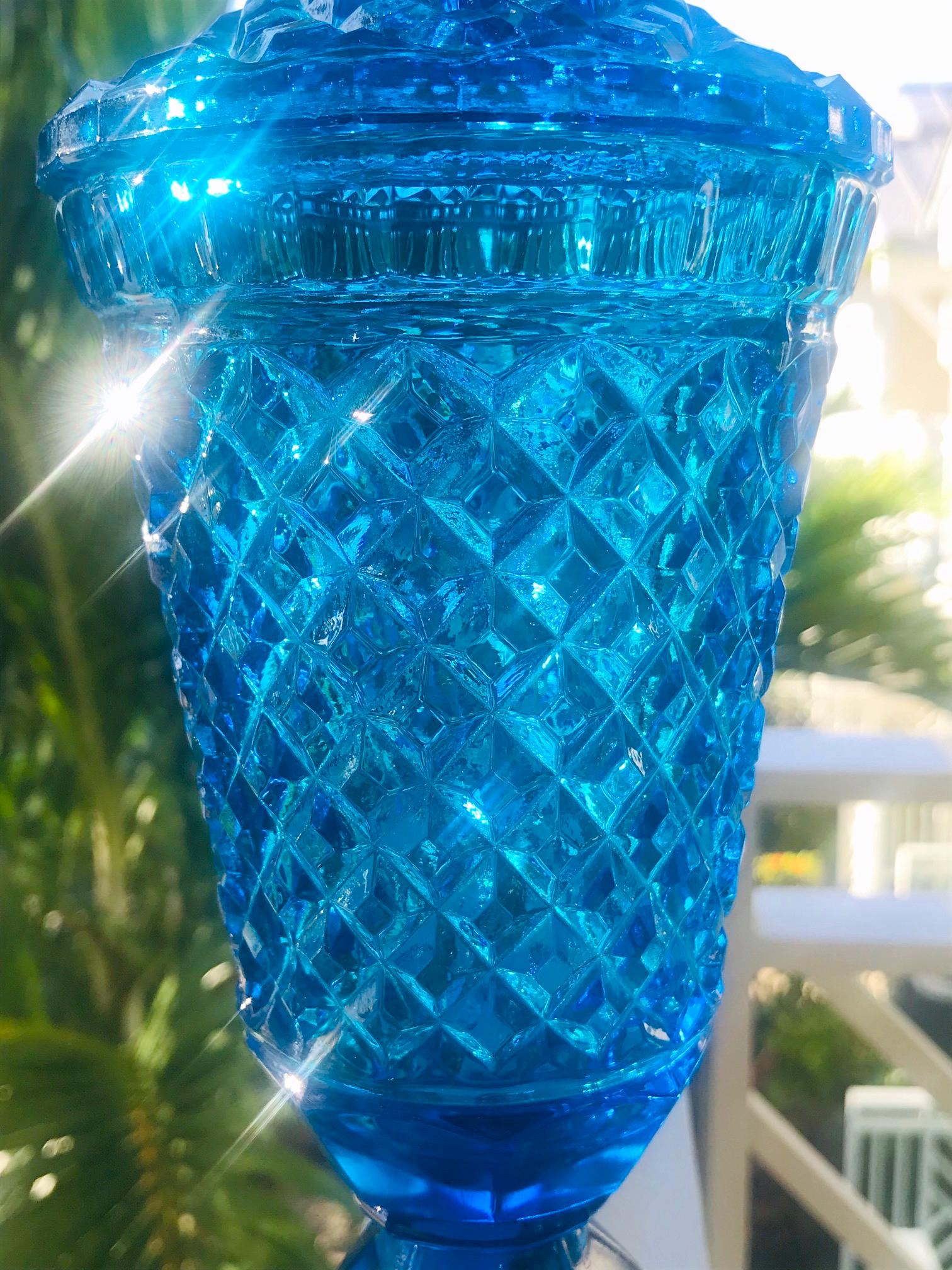 1940s Hollywood Regency Lidded Vase Jar in Vibrant Aqua Faceted Glass In Good Condition In Fort Lauderdale, FL