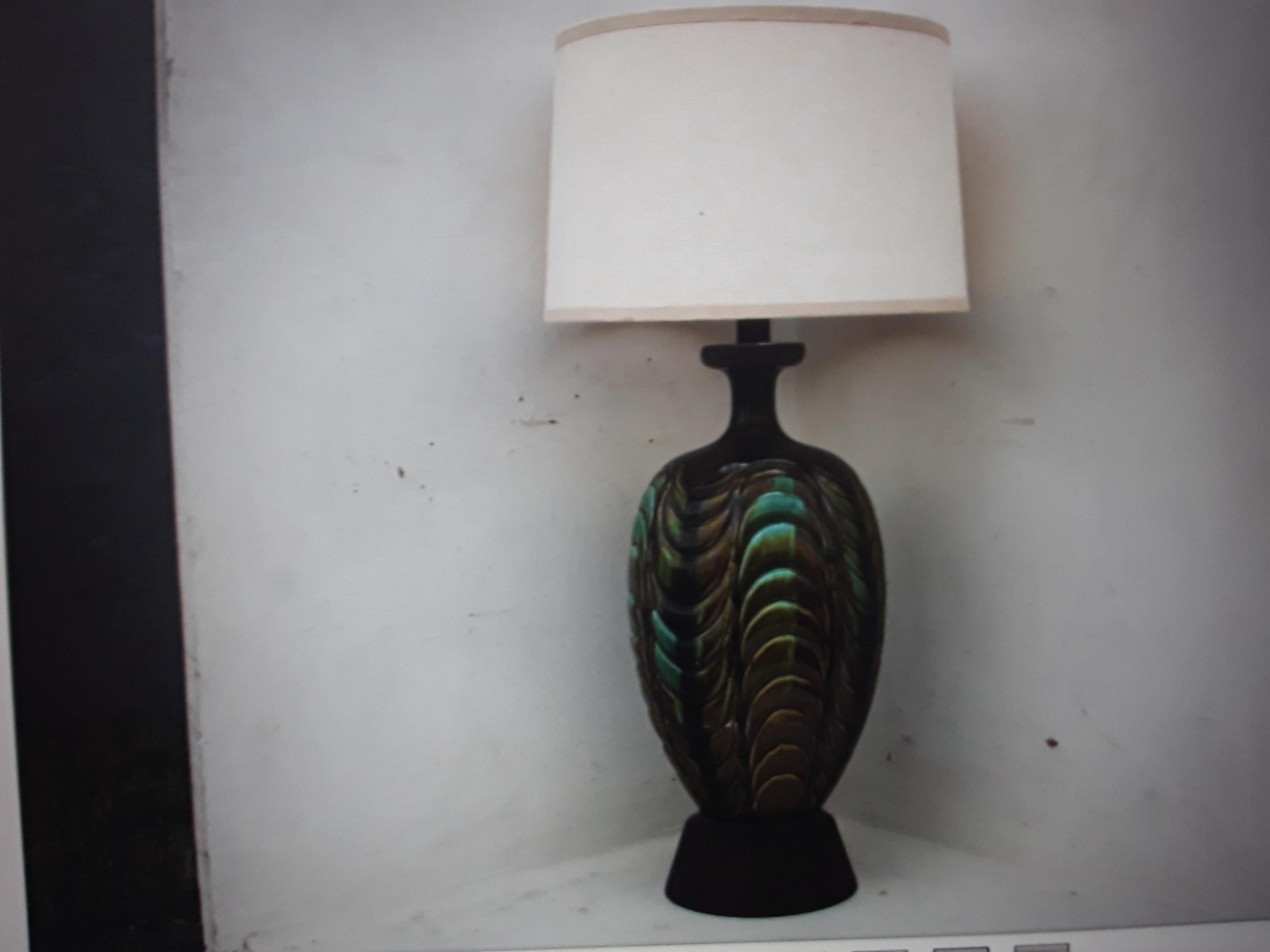 1940's Hollywood Regency Multi Color Earth Tones Glazed Table Lamp With Shade In Good Condition For Sale In Opa Locka, FL