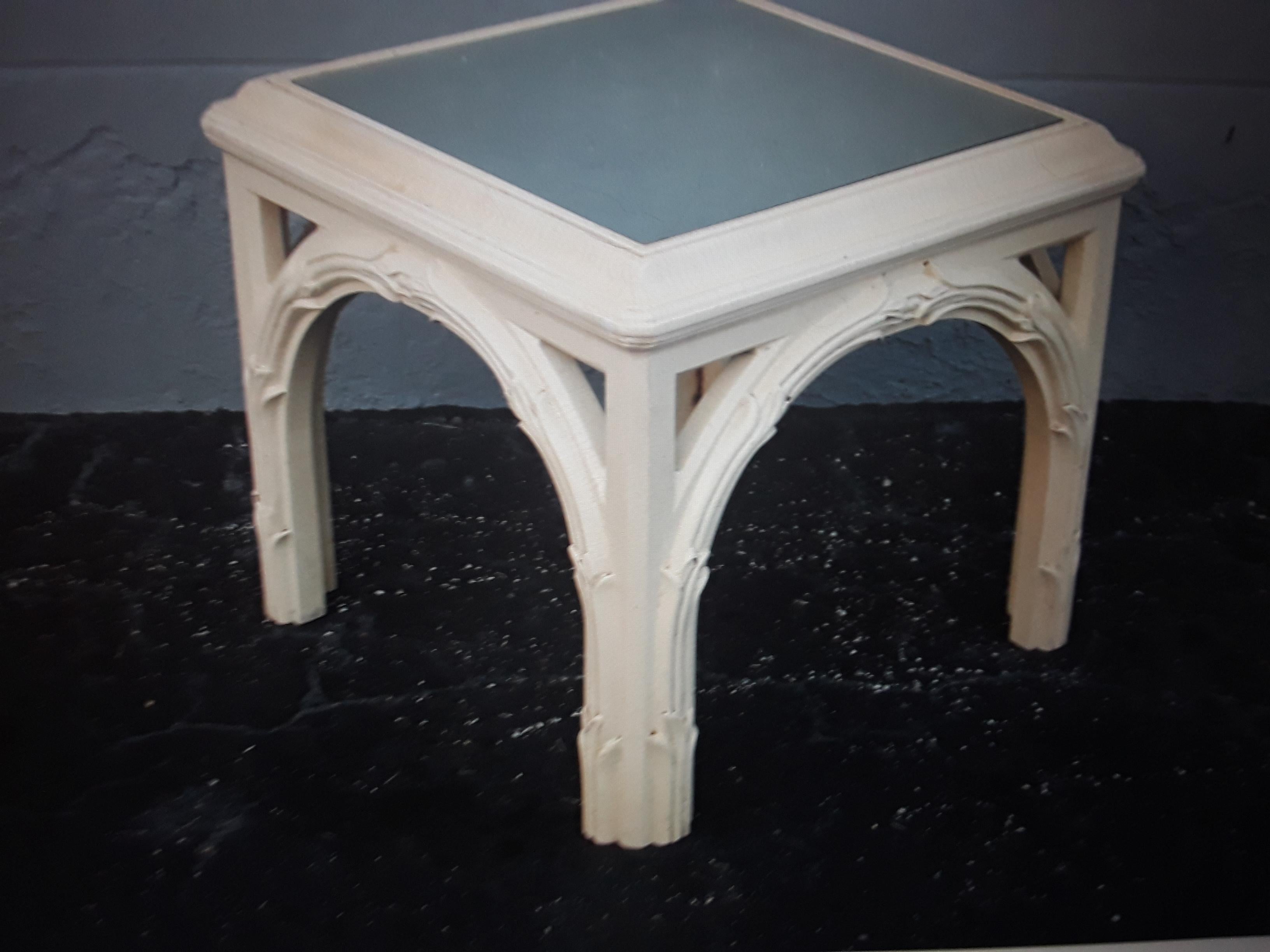 1940's Hollywood Regency / Traditional style Side Table For Sale 3