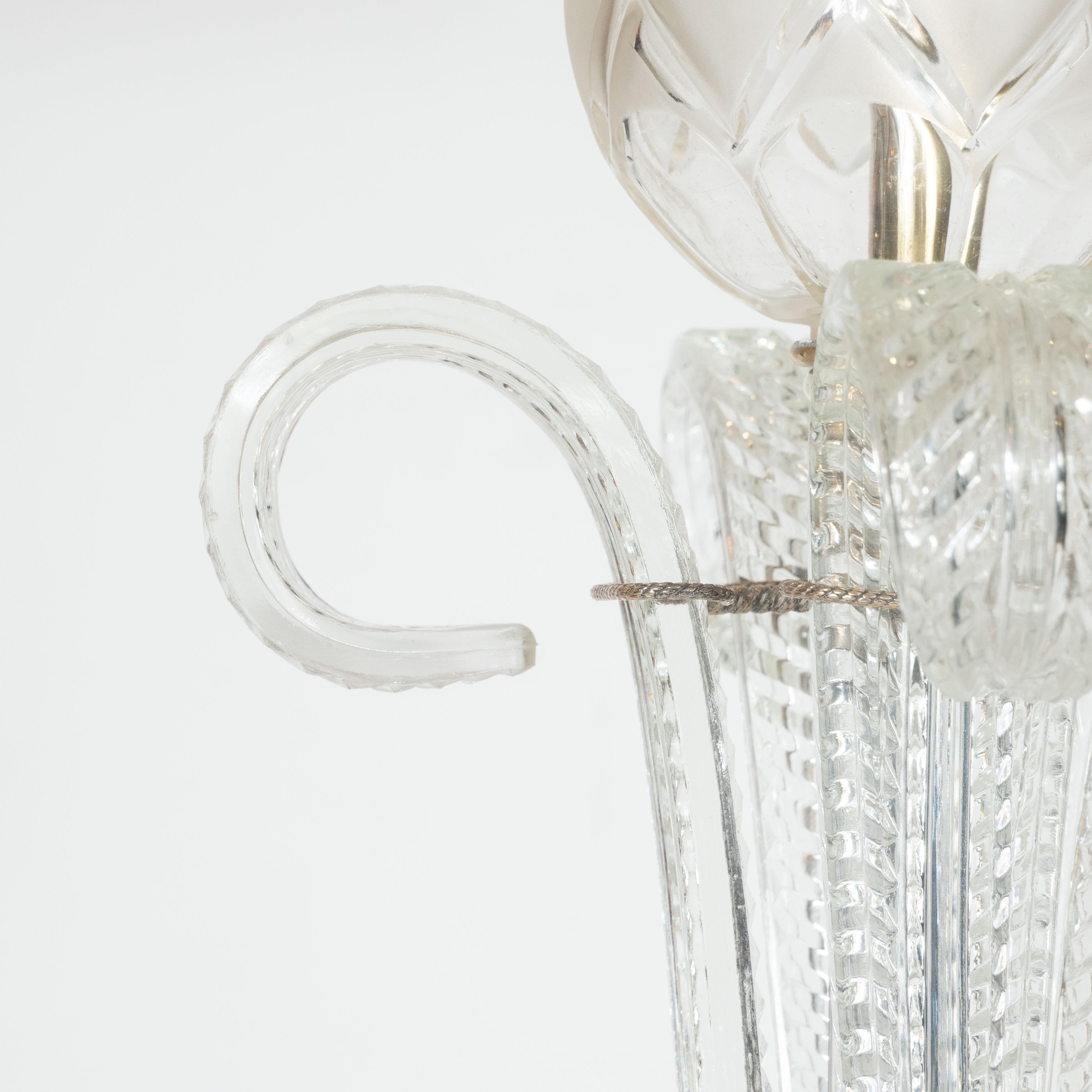 1940s Hollywood Regency Translucent Cut Crystal Table Lamp with Acanthus Details For Sale 3