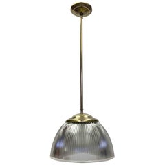 Holophane lampe à suspension à globe des années 1940 avec tige en laiton