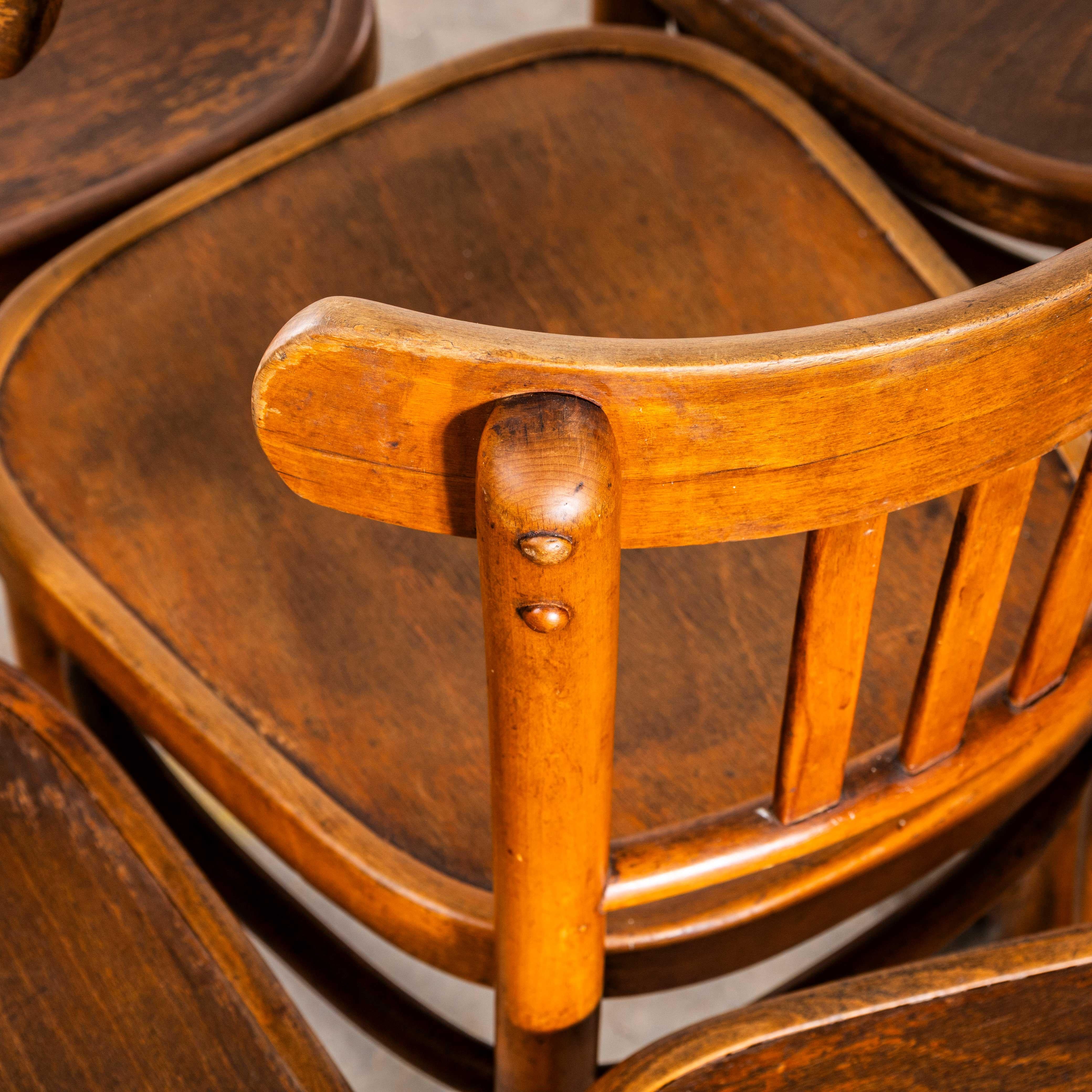 Sedie da pranzo in legno di Oak Oak del 1940 - Set di sei sedie in vendita 1