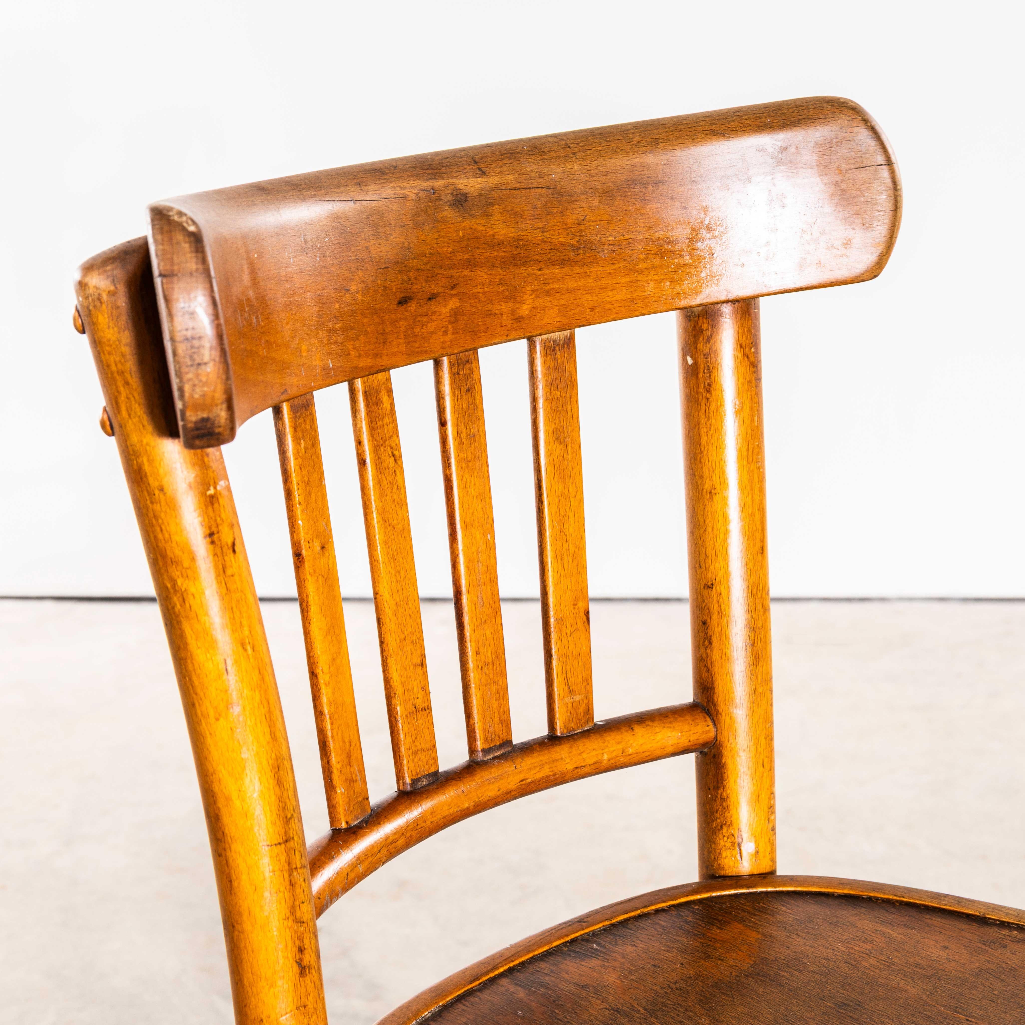 Sedie da pranzo in legno di Oak Oak del 1940 - Set di sei sedie in vendita 2