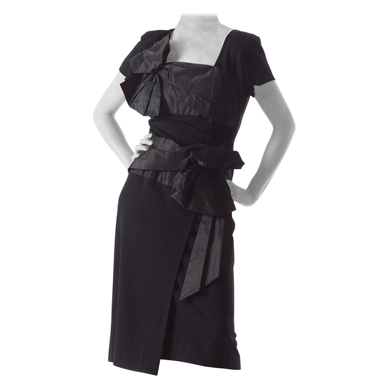 1940S HOWARD GREER Silk Crepe Short Sleeve Cocktail Dress With Taffeta Bands & 