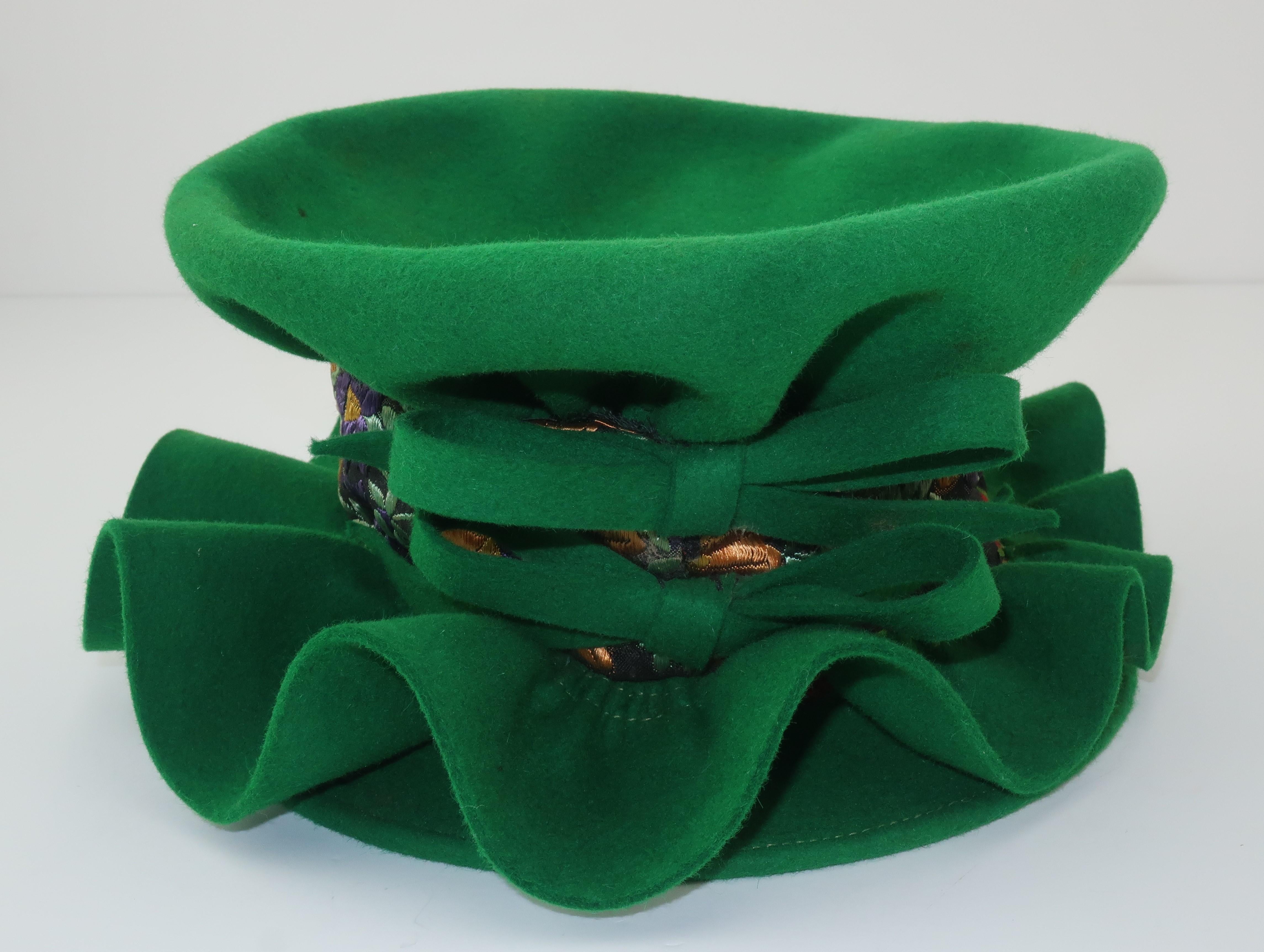 1940's Howard Hodge Green Tilt Fascinator Hat 1