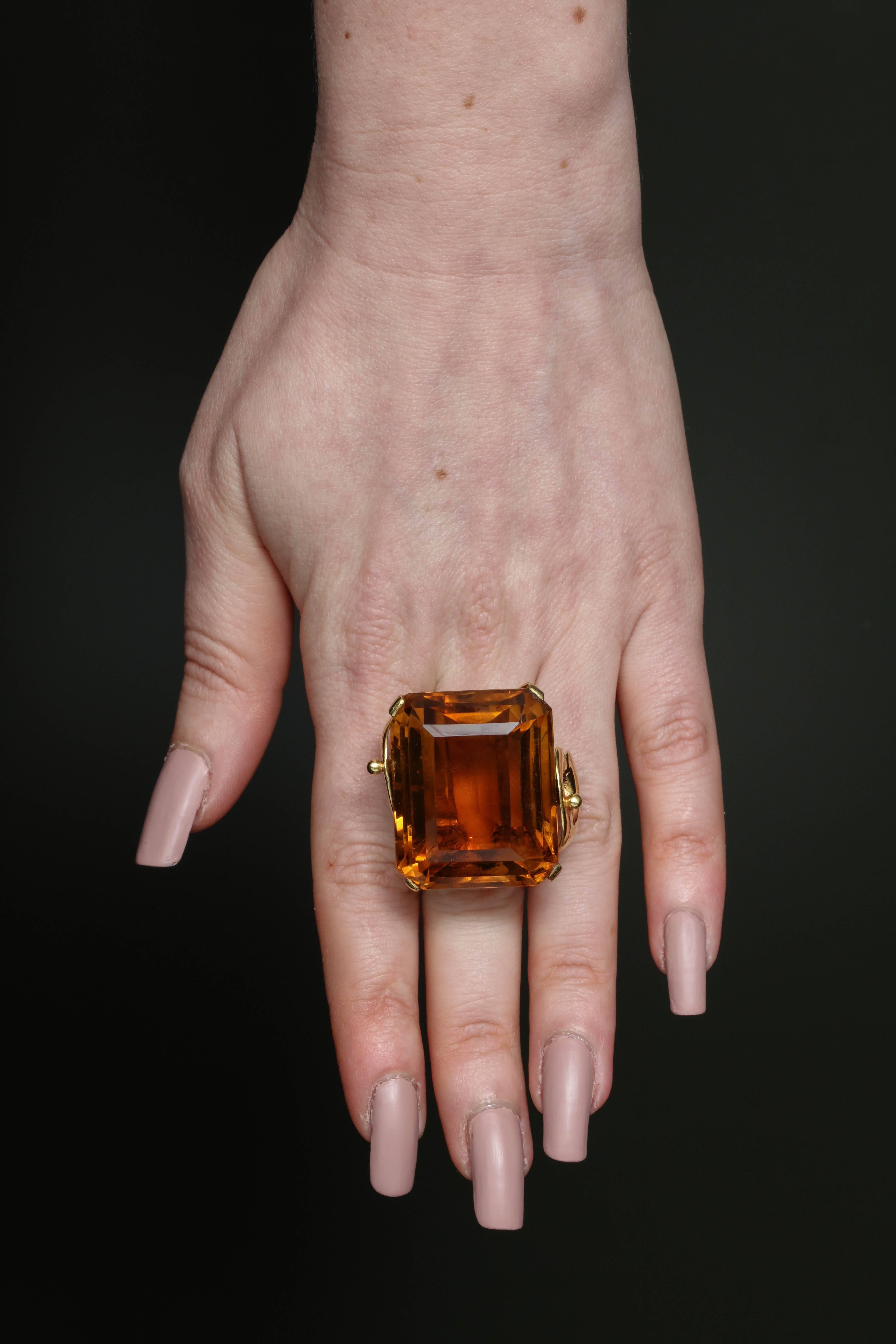 1940s Impressive Large Honey Citrine with Sculptural Gold Mounting Cocktail Ring 5