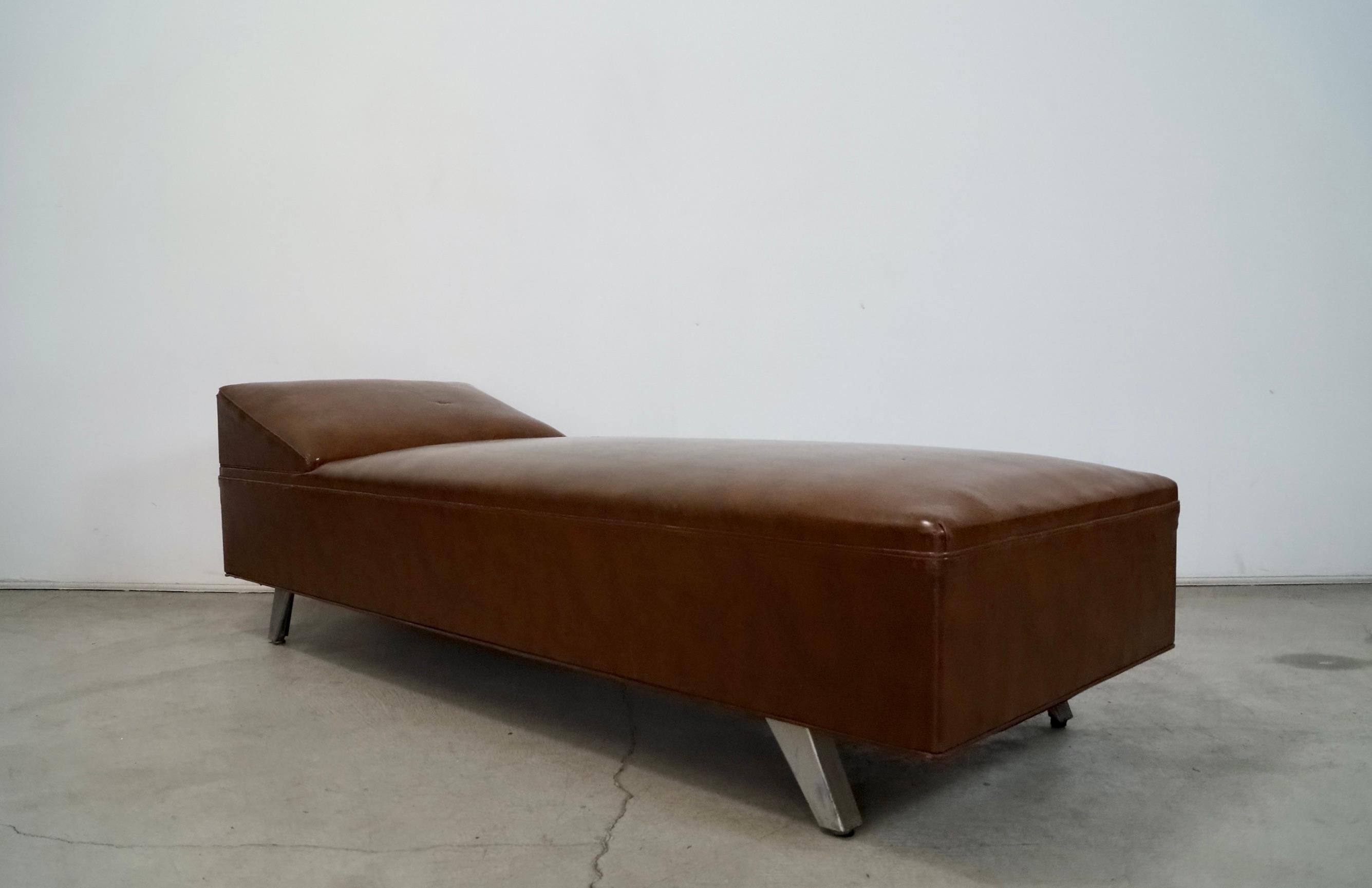 1940's Industrial Era Mid-Century Modern Royal Metal Daybed For Sale 5