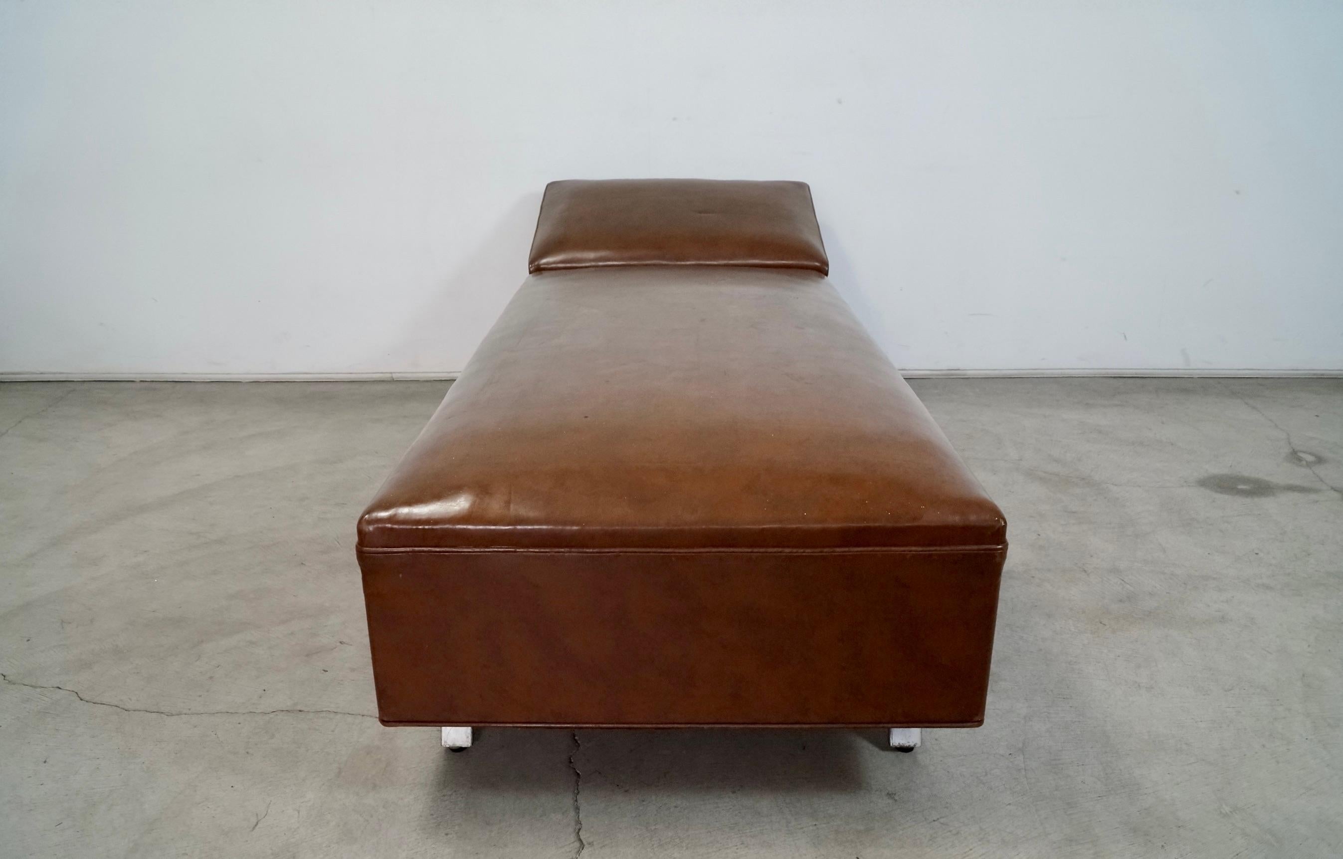 1940's Industrial Era Mid-Century Modern Royal Metal Daybed For Sale 2
