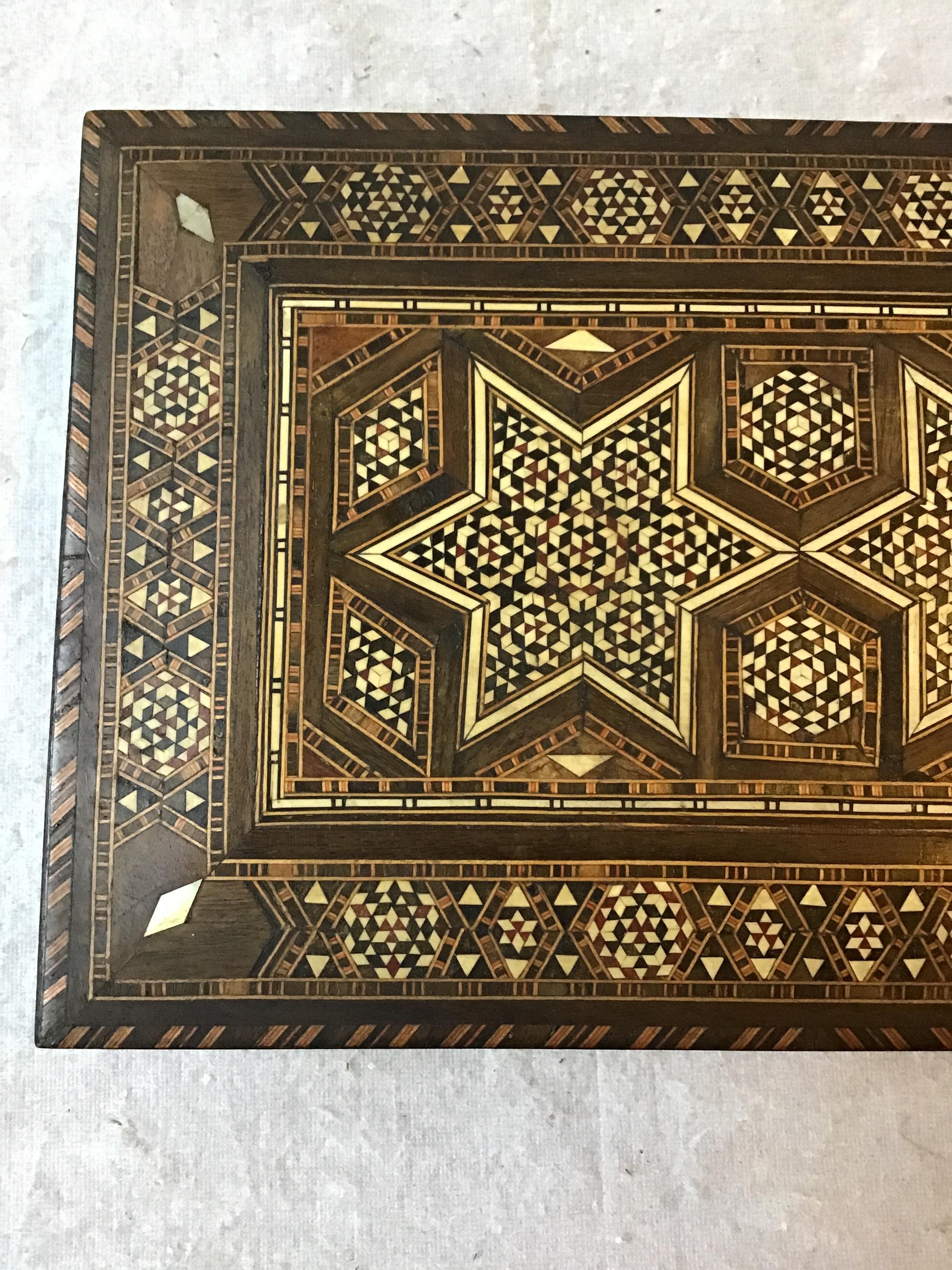 1940s Inlaid Wood And  Mother Of Pearl Middle Eastern Box 3