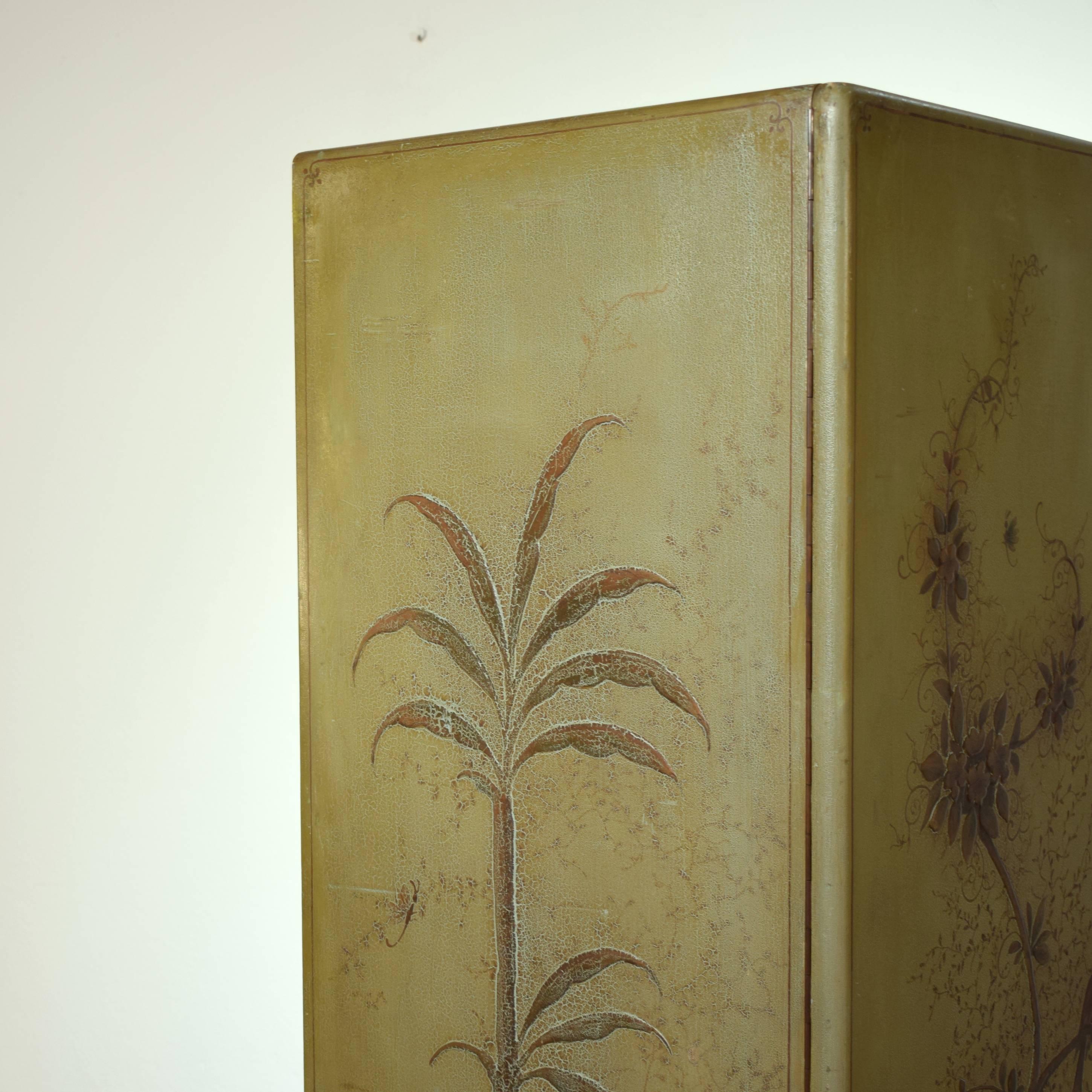 1940s Italian Four Doors Green Chinoiserie Lacquered Cupboard 4