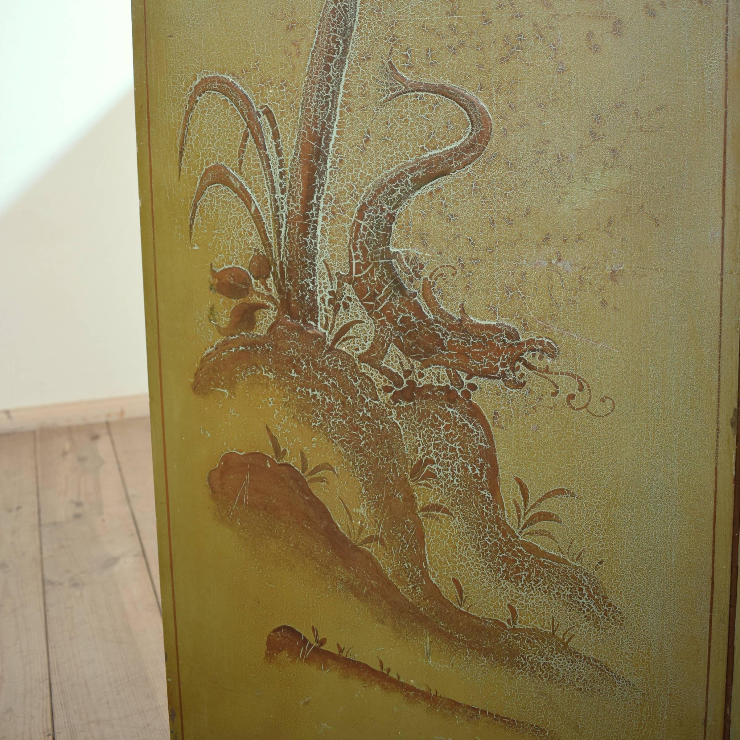 1940s Italian Four Doors Green Chinoiserie Lacquered Cupboard 5