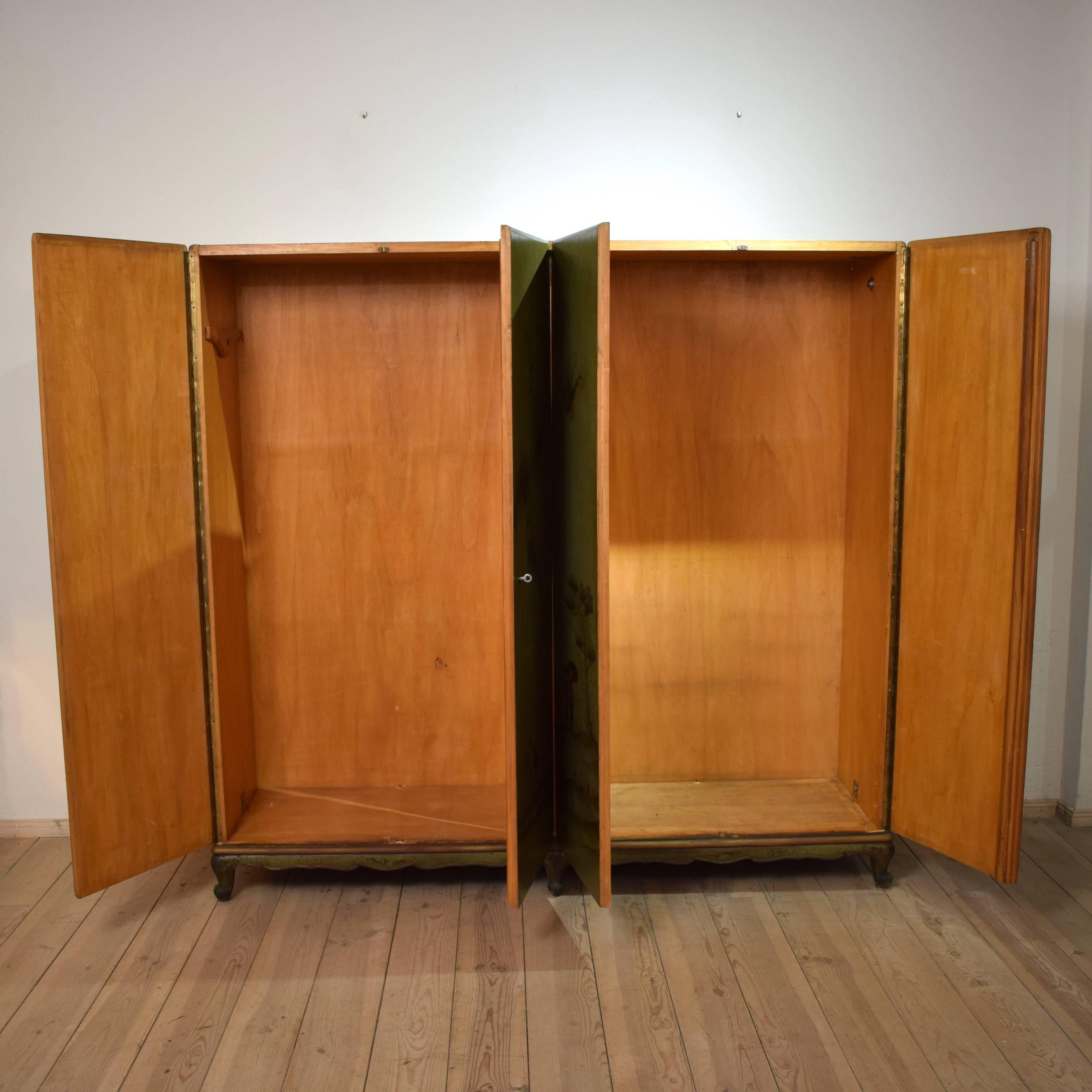 1940s Italian Four Doors Green Chinoiserie Lacquered Cupboard 7