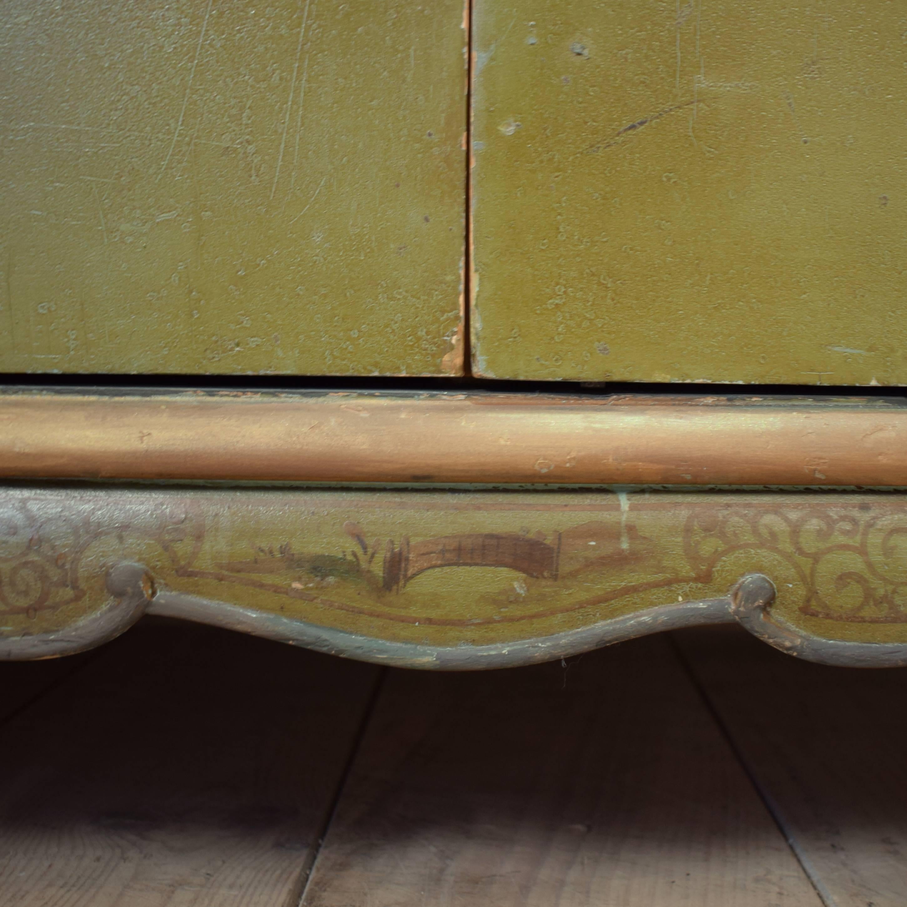 1940s Italian Four Doors Green Chinoiserie Lacquered Cupboard 2