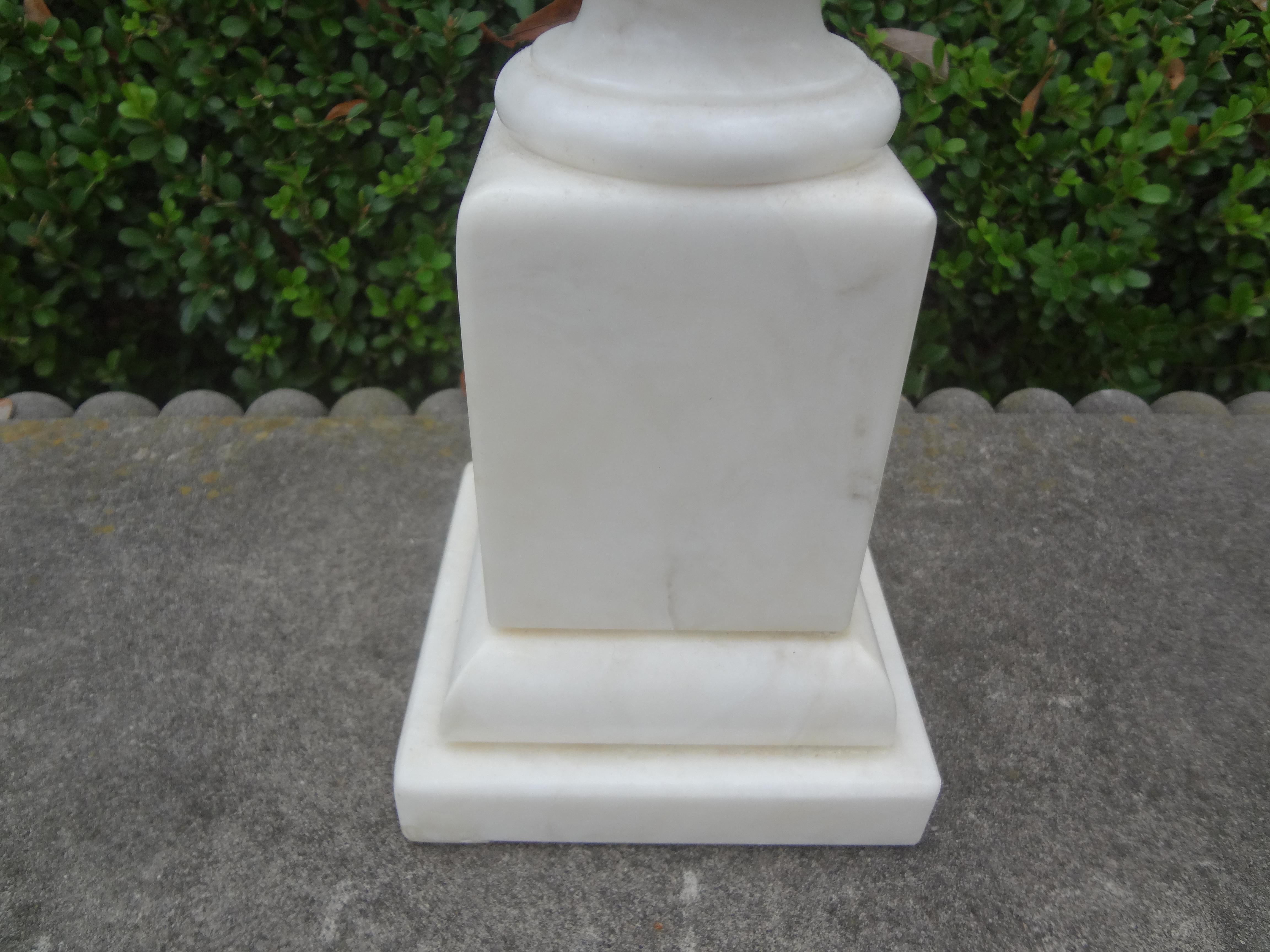 Neoclassical 1940s Italian Alabaster Corinthian Column Lamp