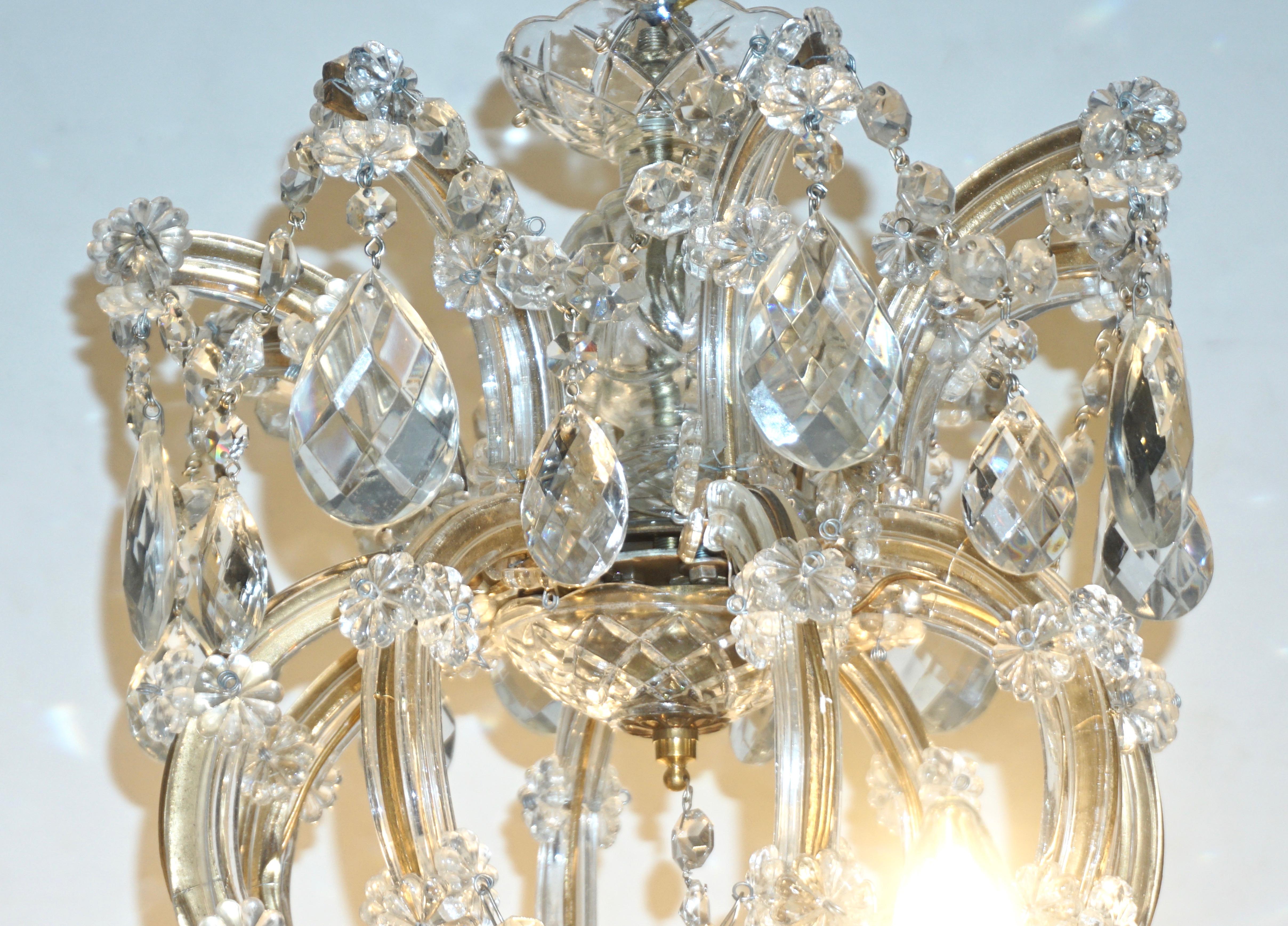 Metal 1940s Italian Antique Regency Revival Crystal 12-Light Gilded Chandelier