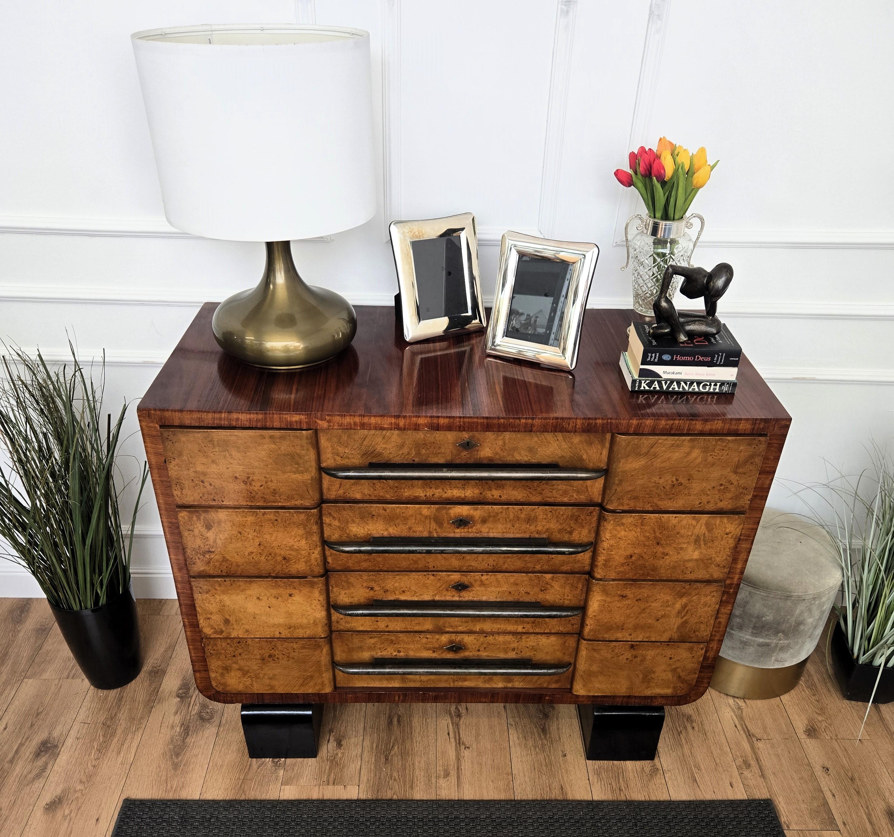 1940s Italian Art Deco Burl Wood Bronze Chest of Drawers Credenza Sideboard In Good Condition For Sale In Carimate, Como