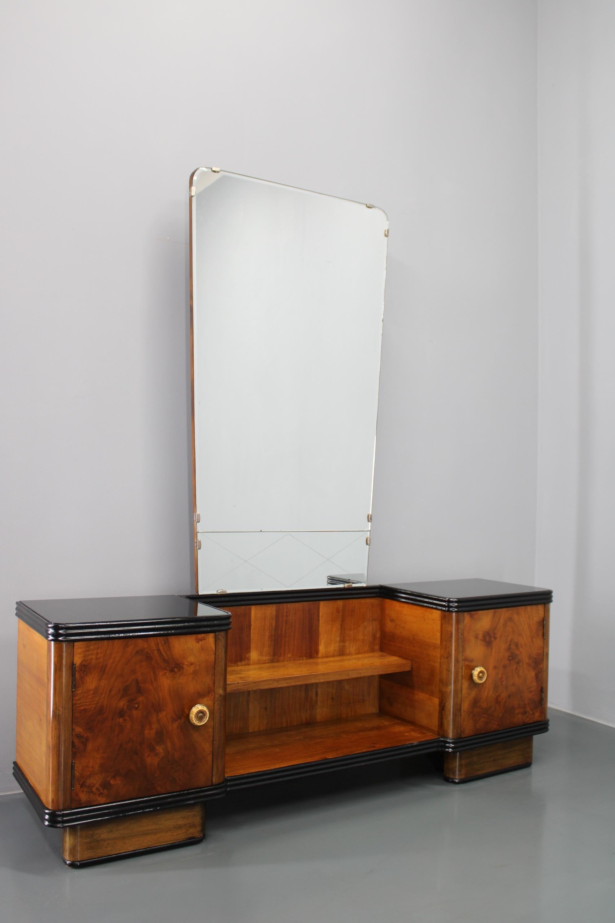  - good original condition with signs of use
- minor signs of use 