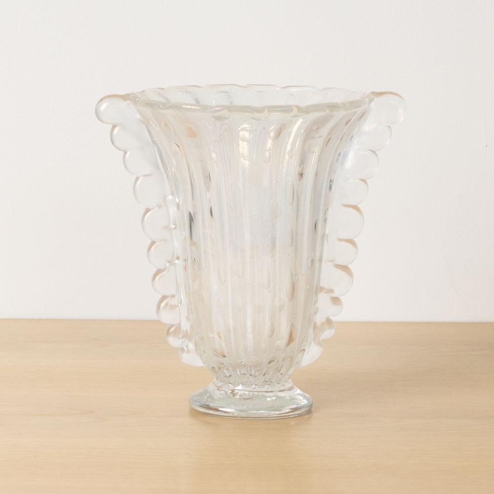 Beautiful Barovier blown glass vase from Italy, 1940s. Thick glass with bubbles, wavy glass detail on sides, and a scallop rim. All original, glass has some slight discoloration in the interior of glass.