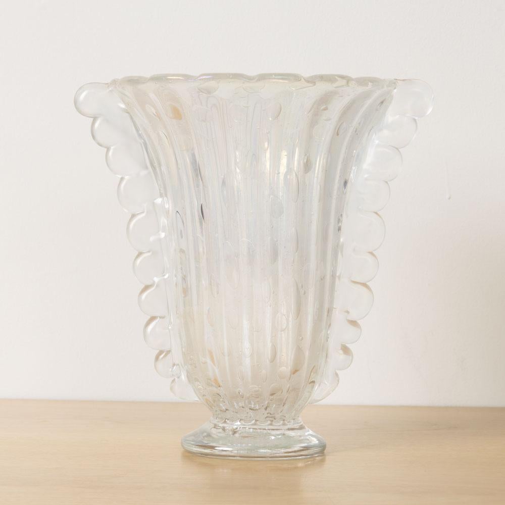 1940s Italian Barovier Scalloped Glass Vase For Sale 2