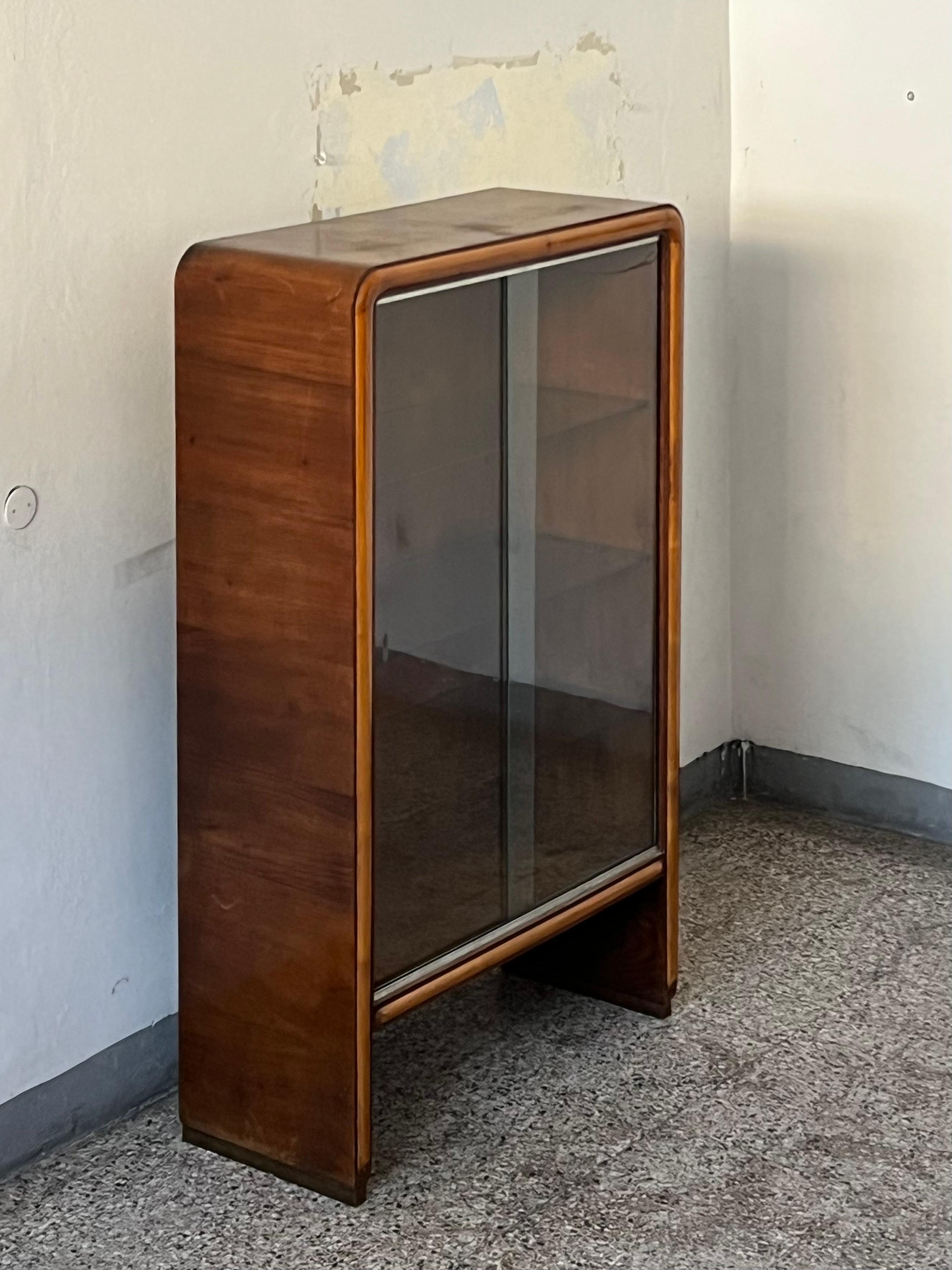 Armoire italienne des années 1940 crédence bar display avec porte vitrée style art déco Bon état - En vente à Milano, IT