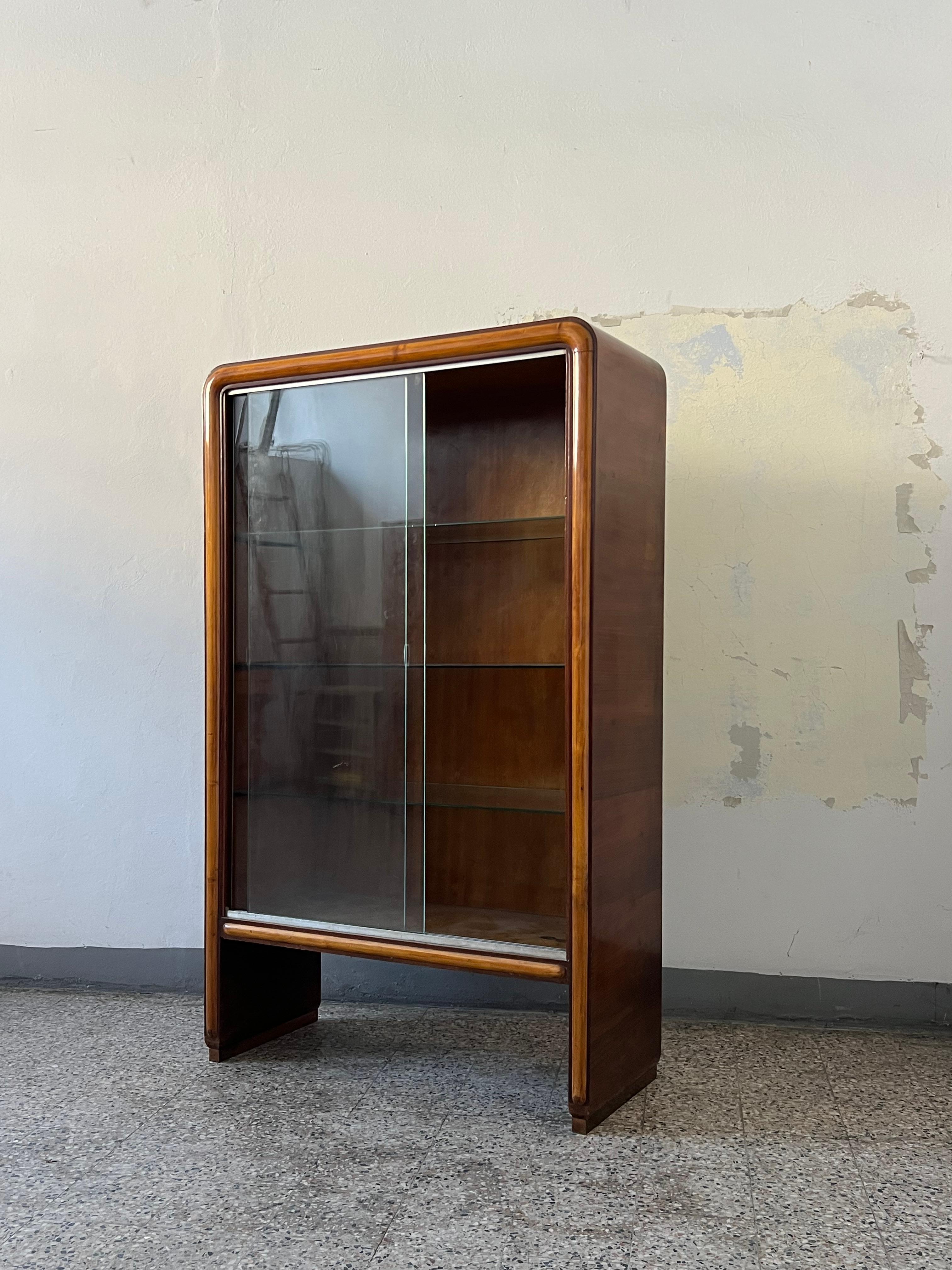 Armoire italienne des années 1940 crédence bar display avec porte vitrée style art déco en vente 1