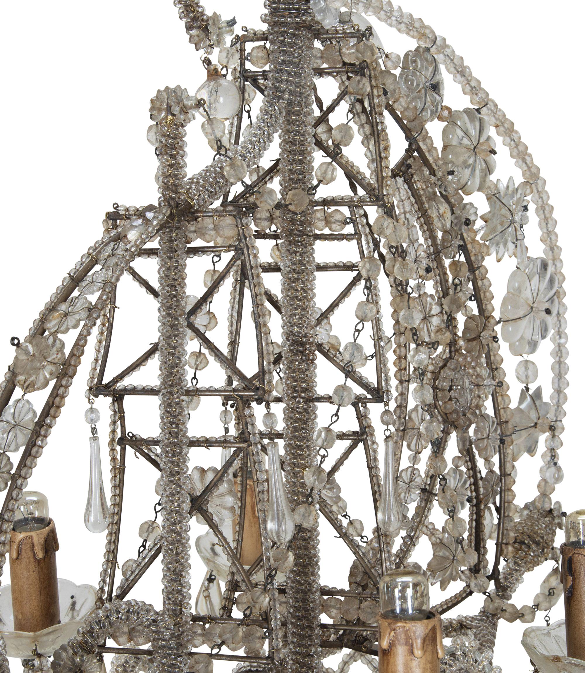 Con perline 1940s Italian Chandelier in the Form of a Galleon in vendita