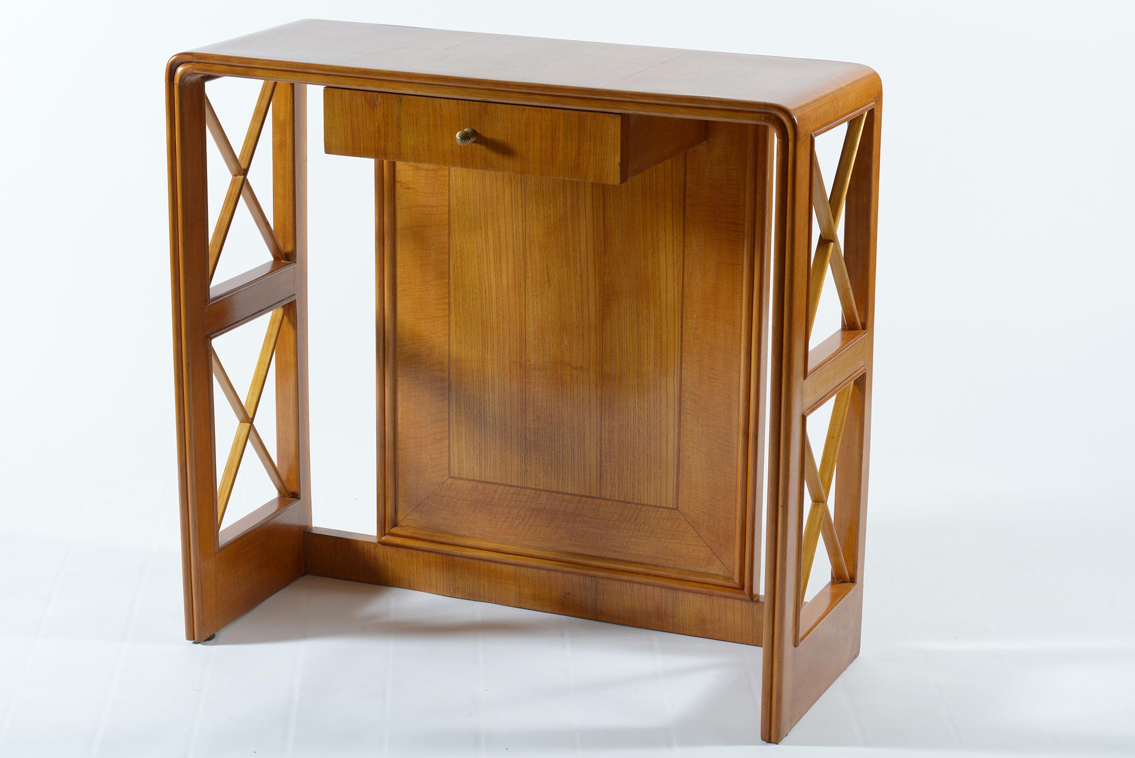 1940s Italian Console with Central Drawer, Midcentury im Zustand „Gut“ in Firenze, Toscana