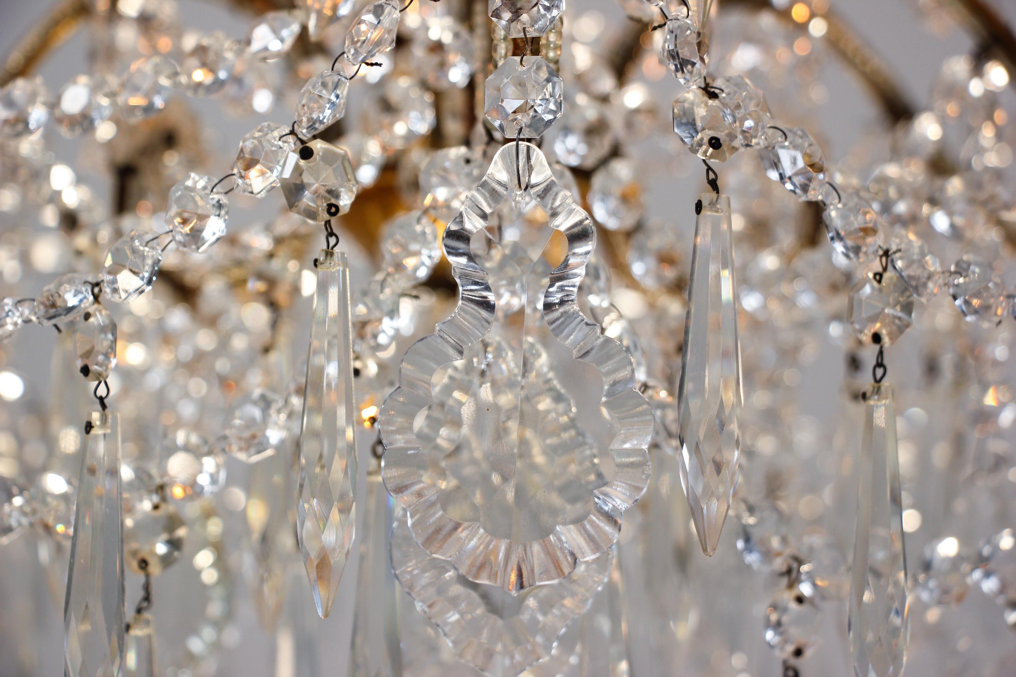 Mid-20th Century 1940s Italian Crystal Beaded Chandelier