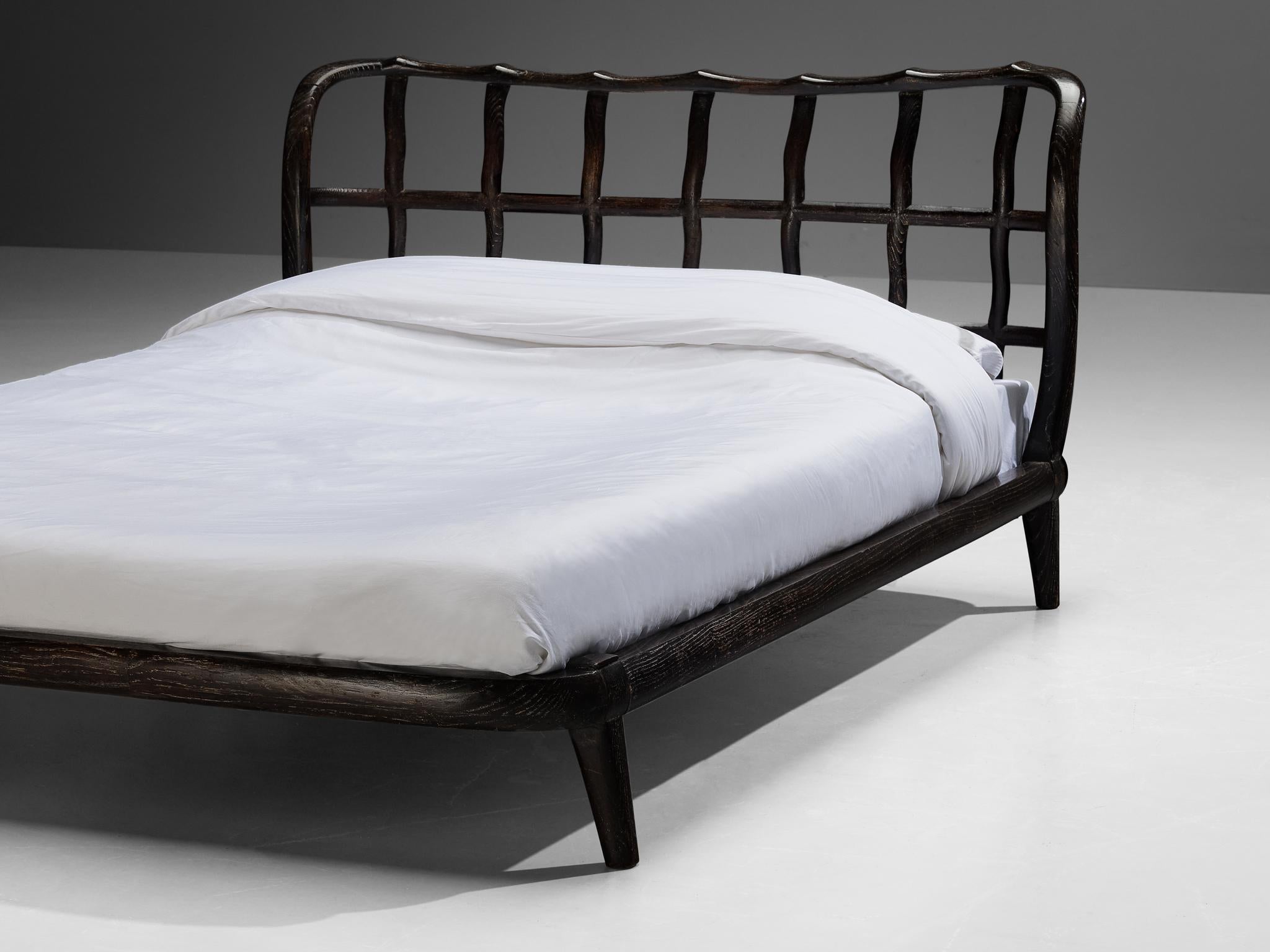 1940s Italian Double Bed with Carved Sculpted Frame in Cerused Chestnut For Sale 4