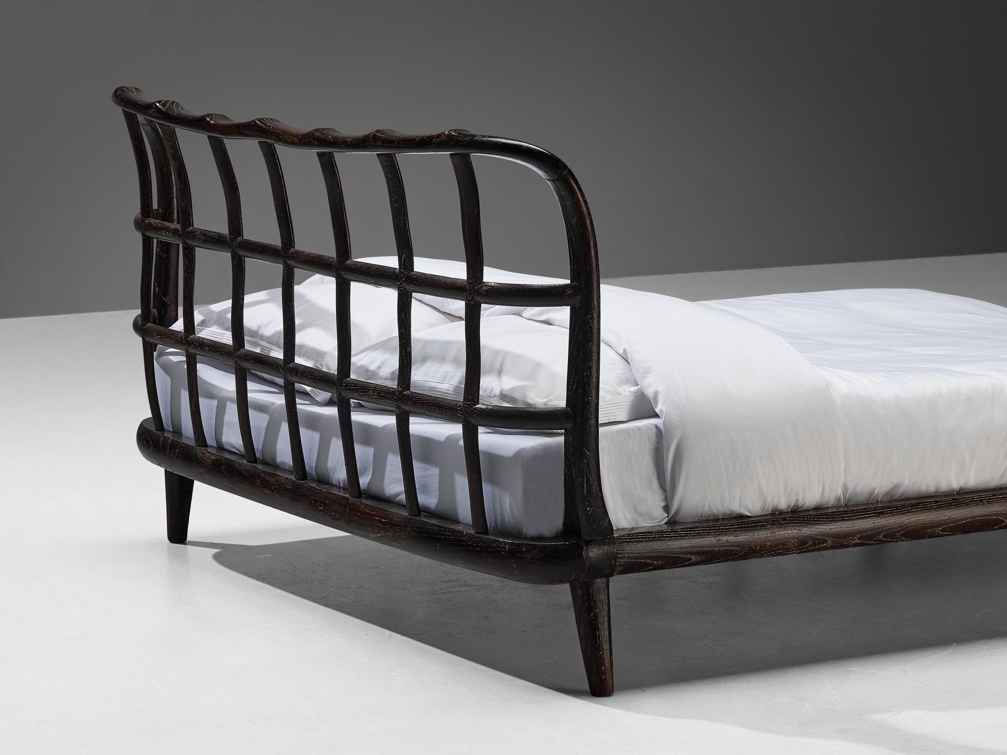 1940s Italian Double Bed with Carved Sculpted Frame in Cerused Chestnut For Sale 5