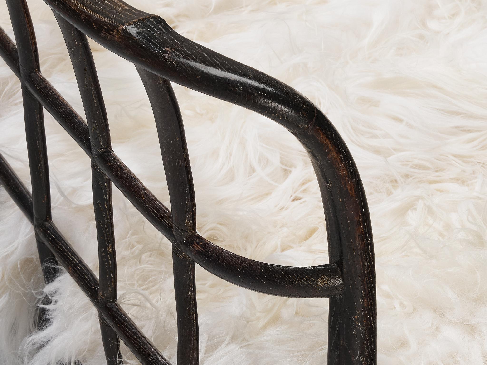1940s Italian Double Bed with Carved Sculpted Frame in Cerused Chestnut For Sale 1