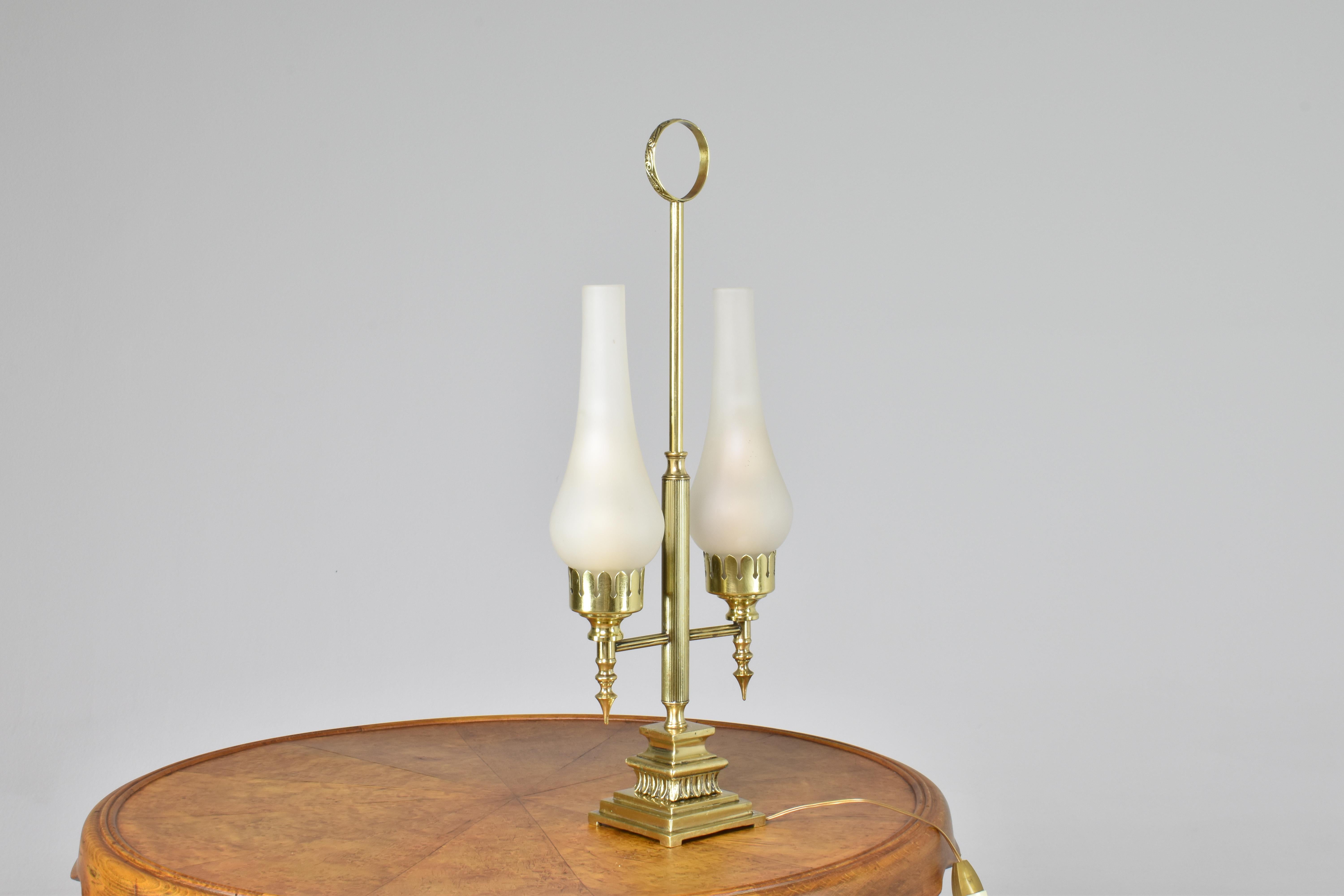 1940s Italian Double Brass Table Lamp with Handle  For Sale 4