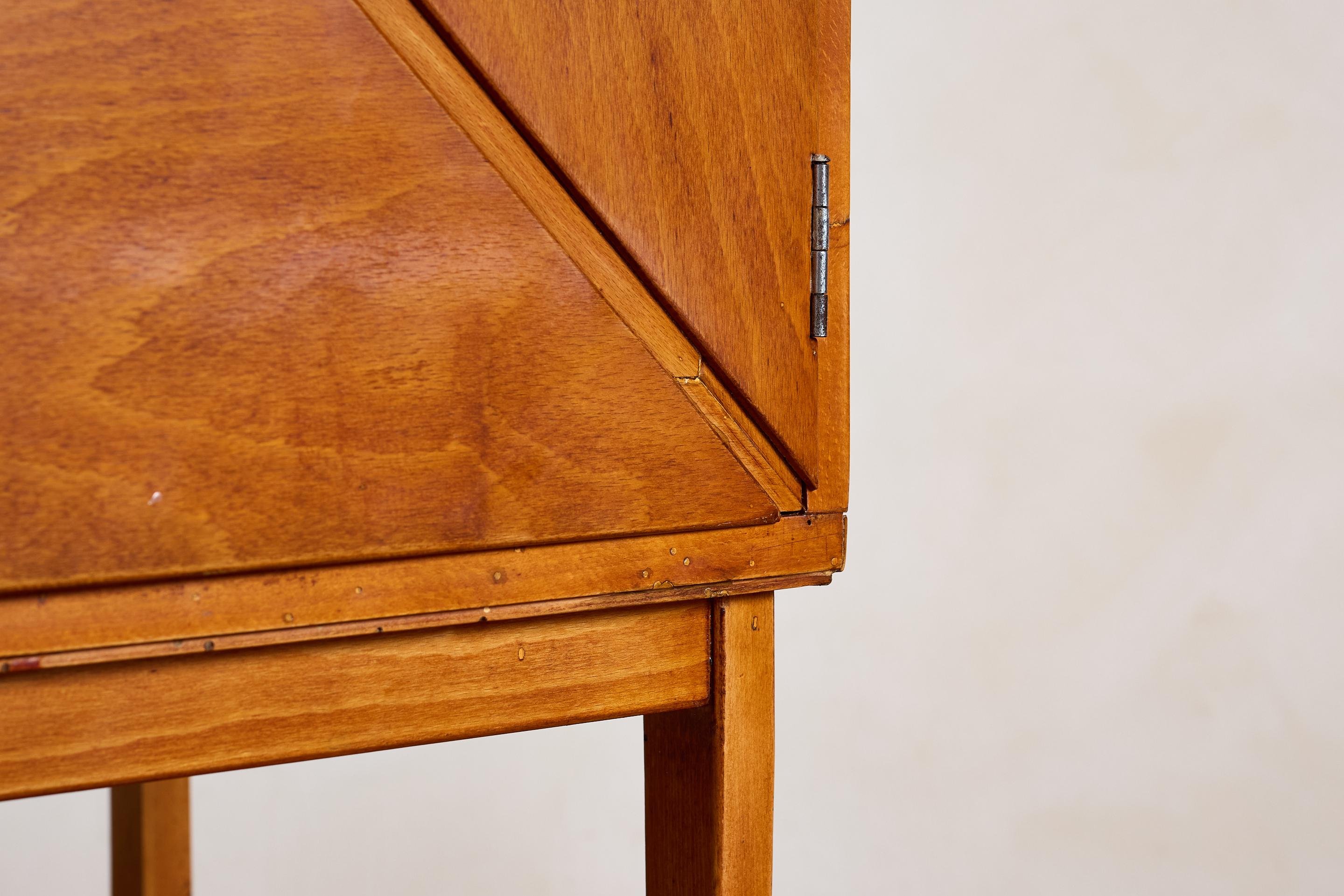1940's Italienische Kommode/Schrank im Angebot 11