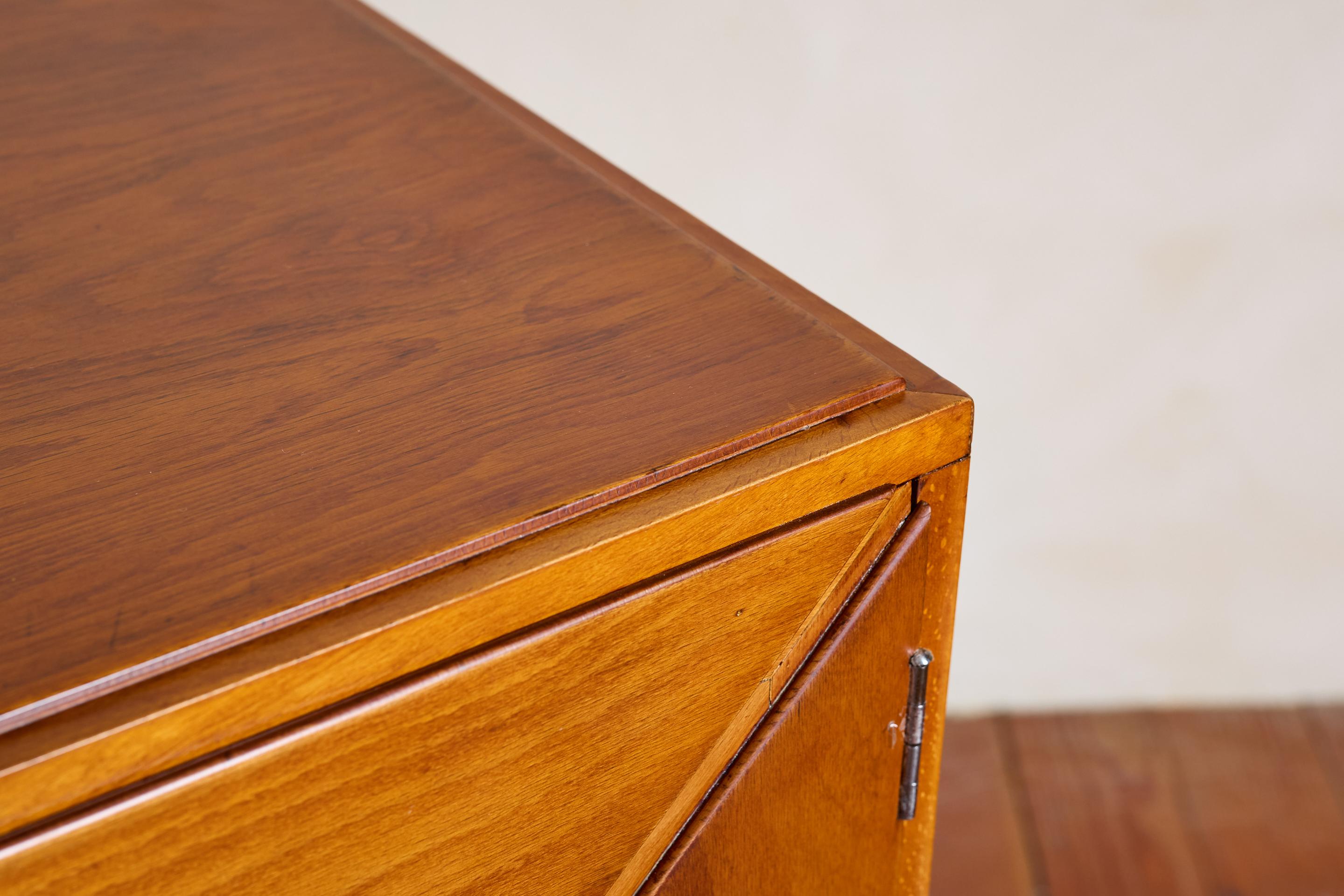1940's Italienische Kommode/Schrank im Angebot 12