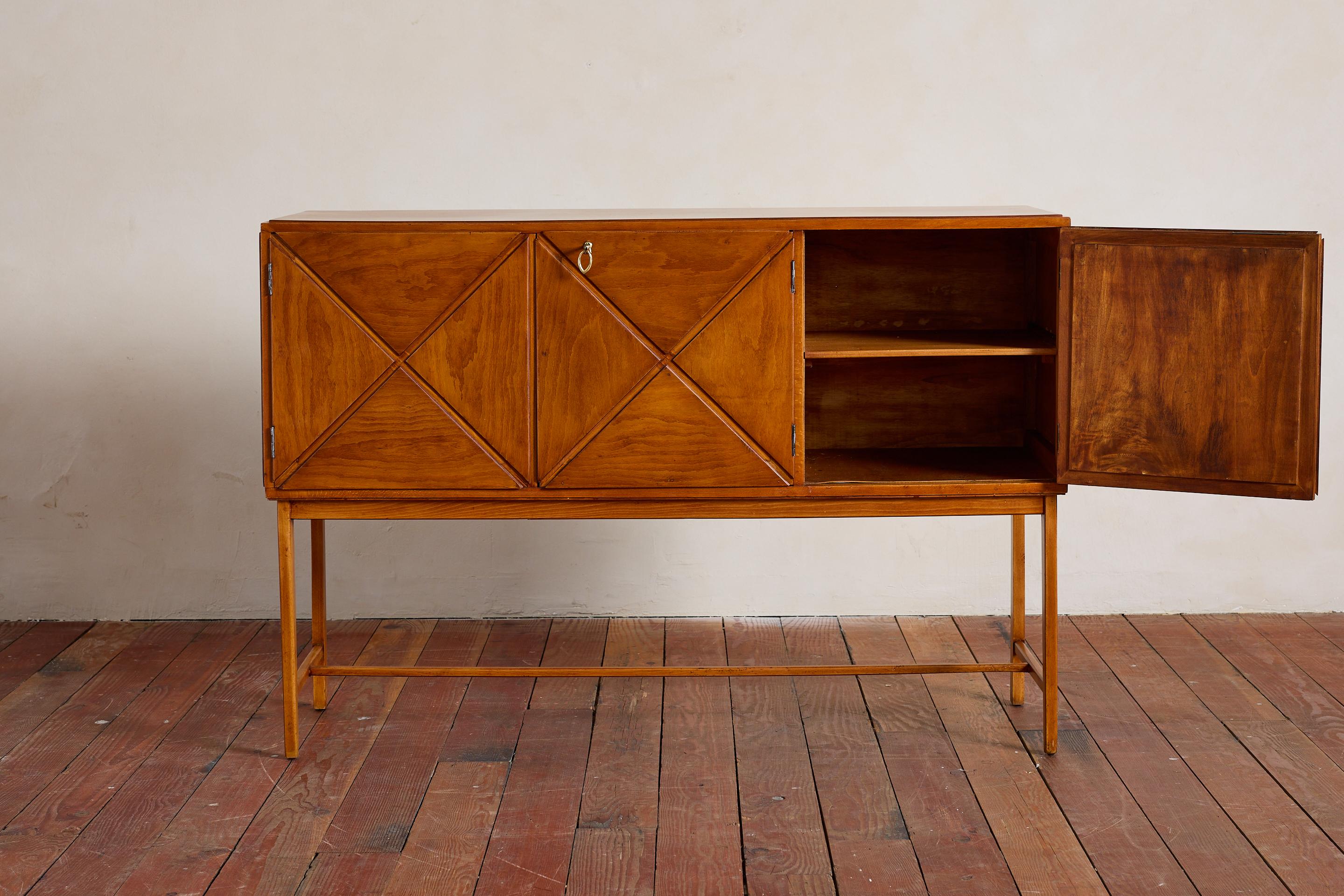 1940's Italienische Kommode/Schrank im Angebot 1