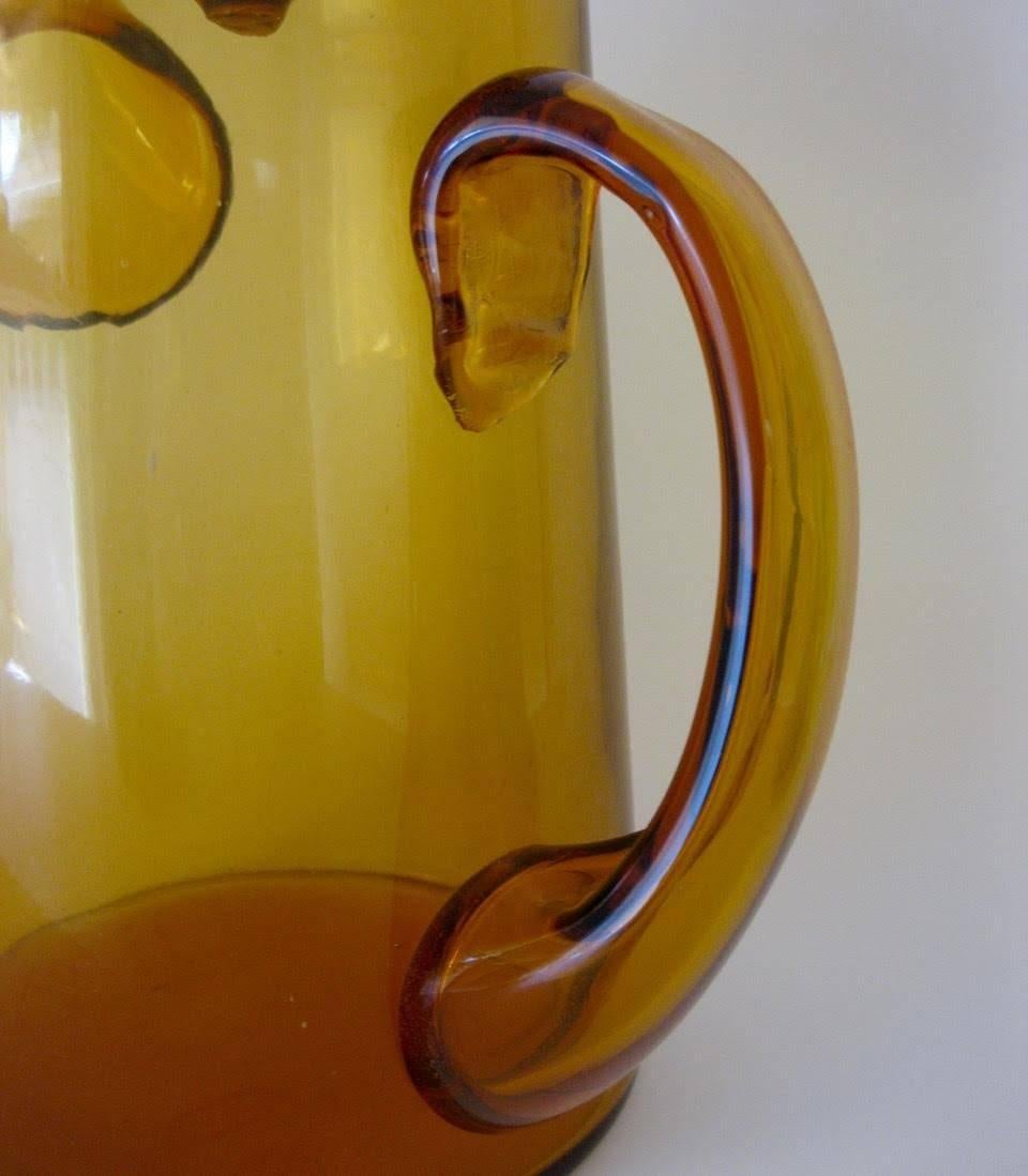 1940s Italian Empoli Amber Art Glass Lidded Pitcher/Tea Pot In Good Condition For Sale In Sacramento, CA