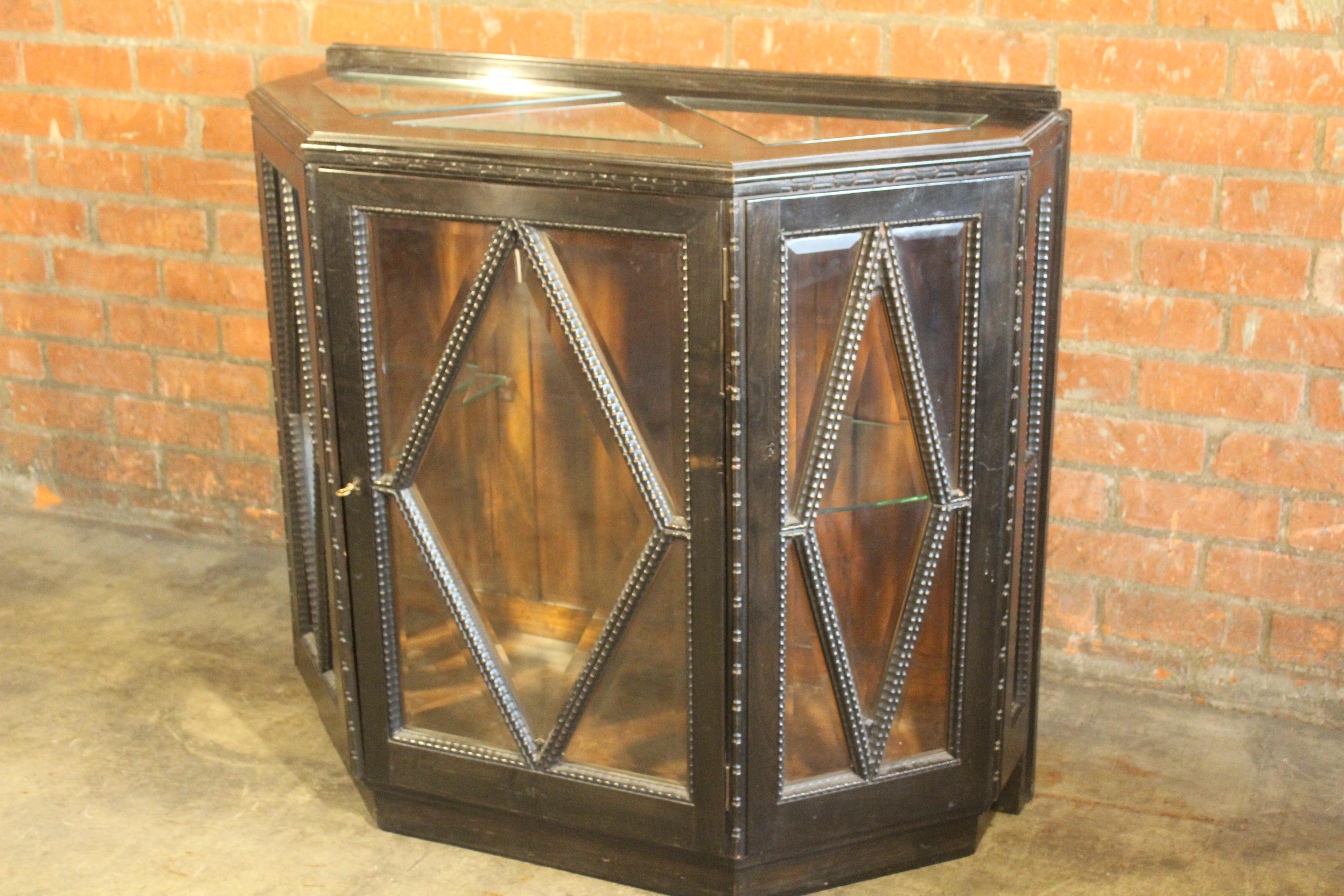 Glass 1940s Italian Faceted Carved Vitrine Cabinet For Sale