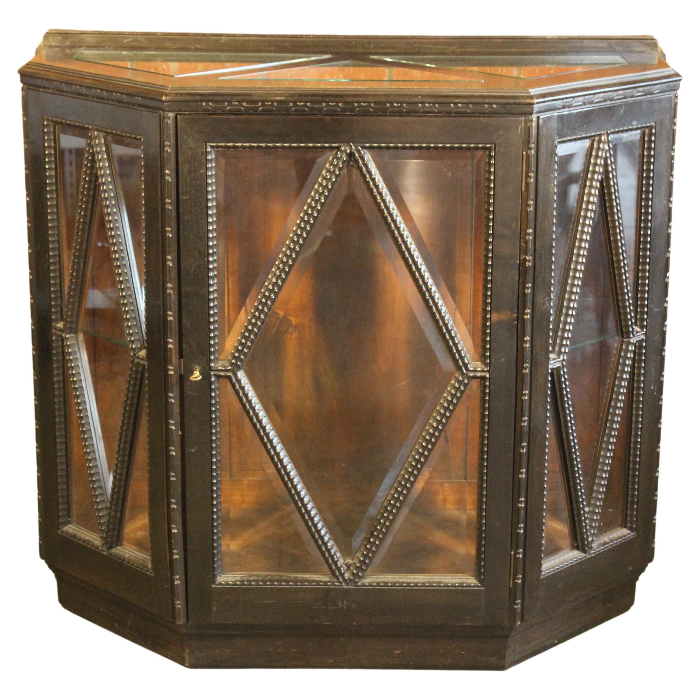 1940s Italian Faceted Carved Vitrine Cabinet For Sale