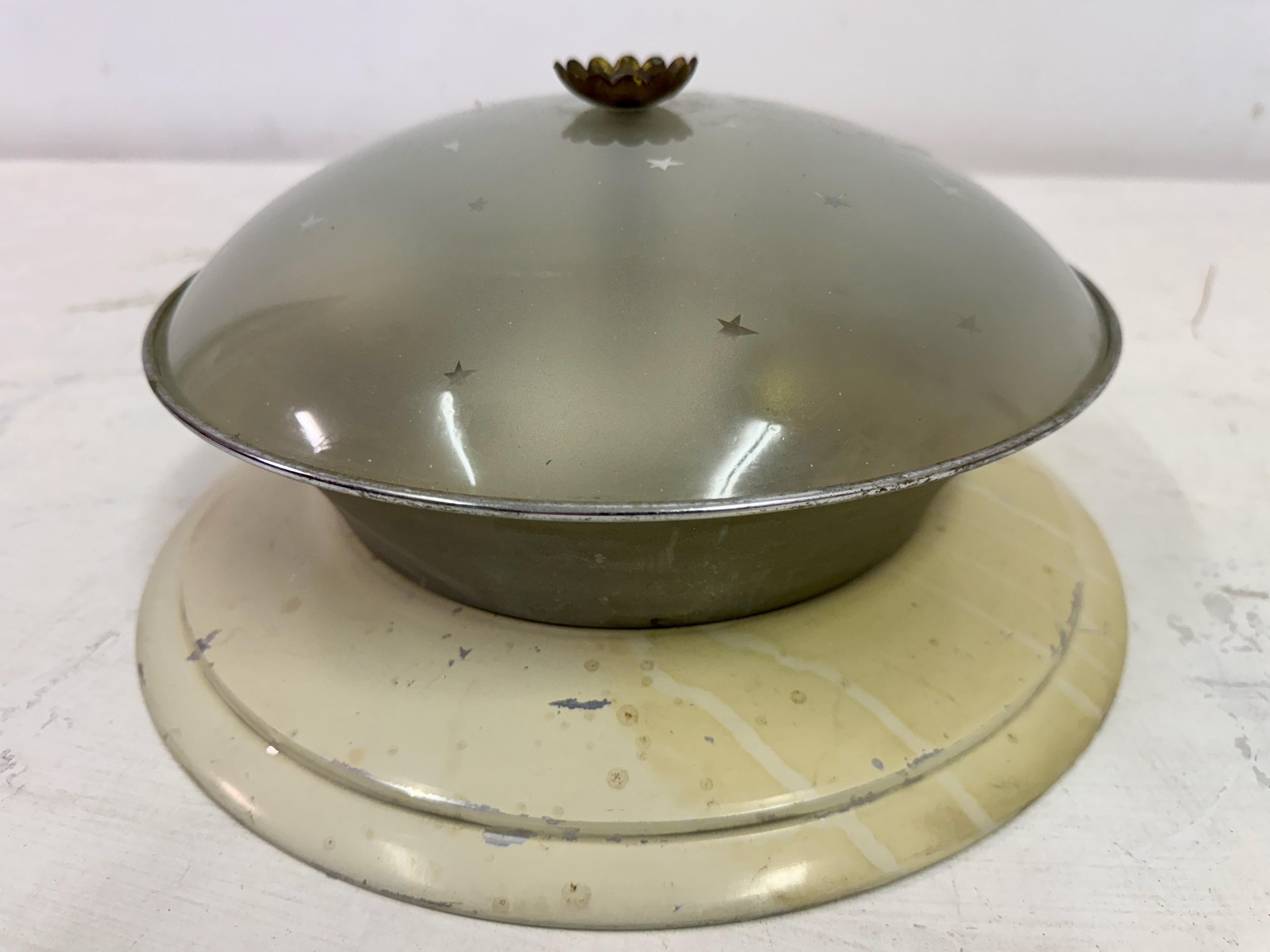 1940s Italian Flush mounted Ceiling Light with Star Etched Glass For Sale 4