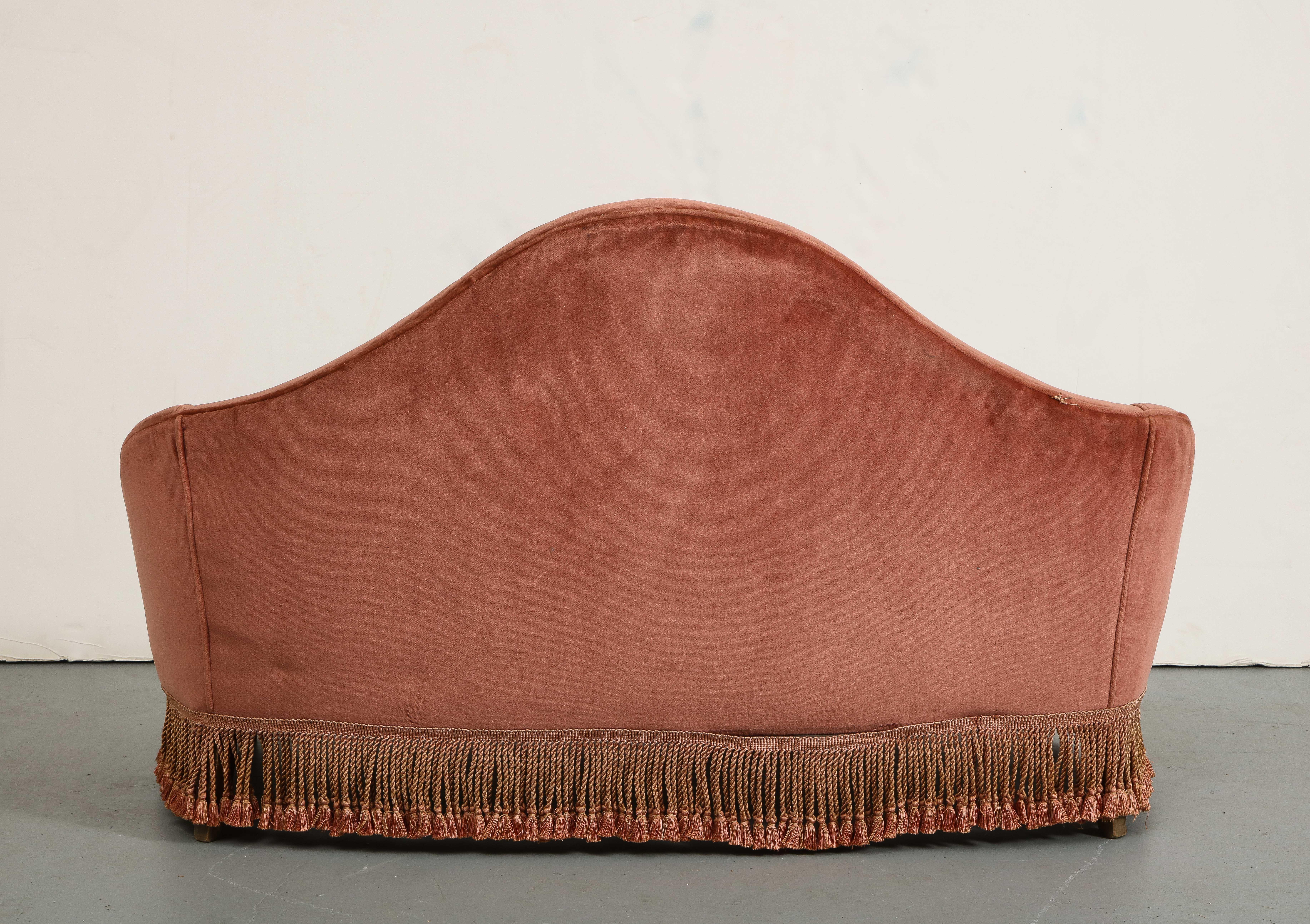 1940s Italian Fringed Settee attributed to Fede Cheti  In Fair Condition In Chicago, IL