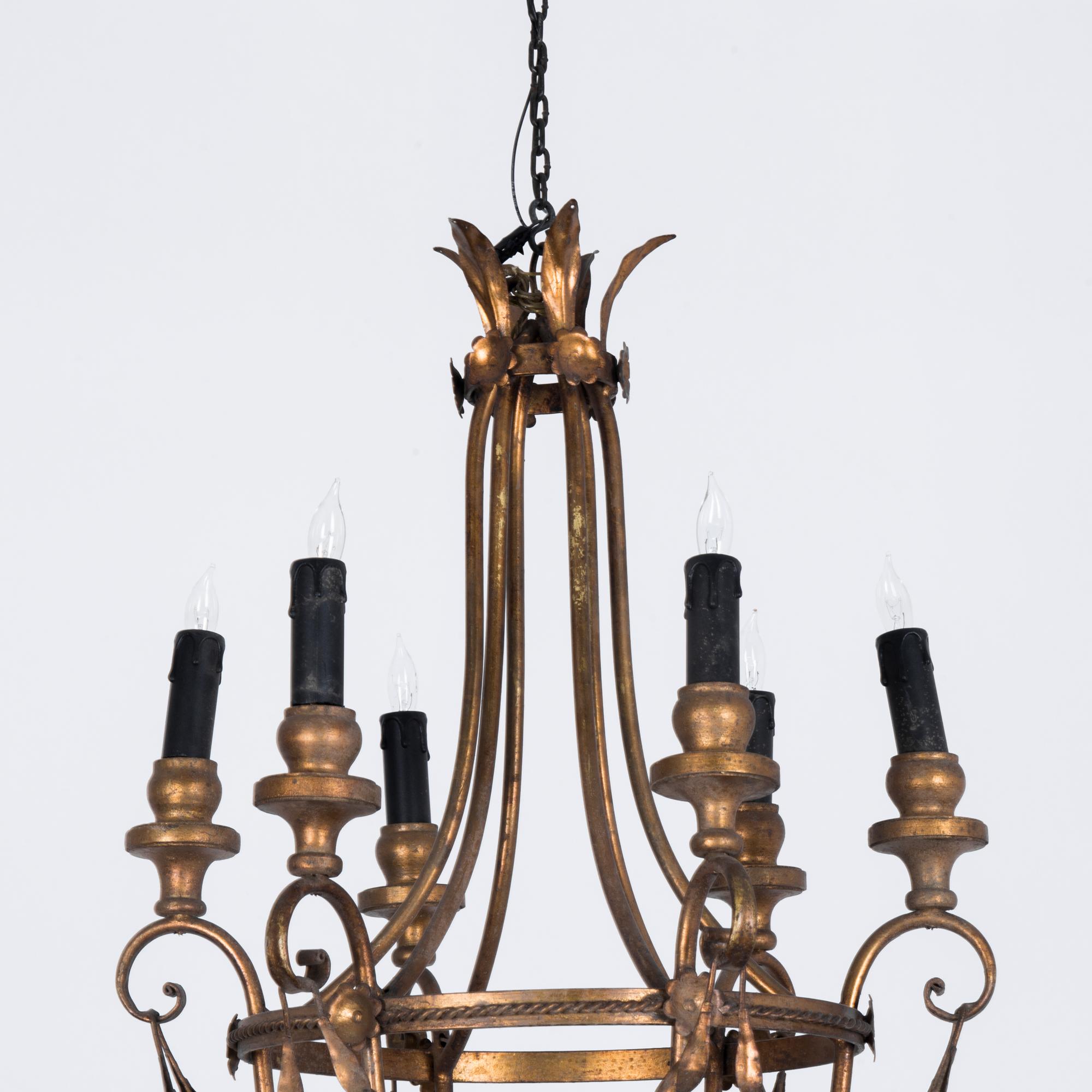 1940s Italian Gilded Tole Chandelier In Good Condition In High Point, NC