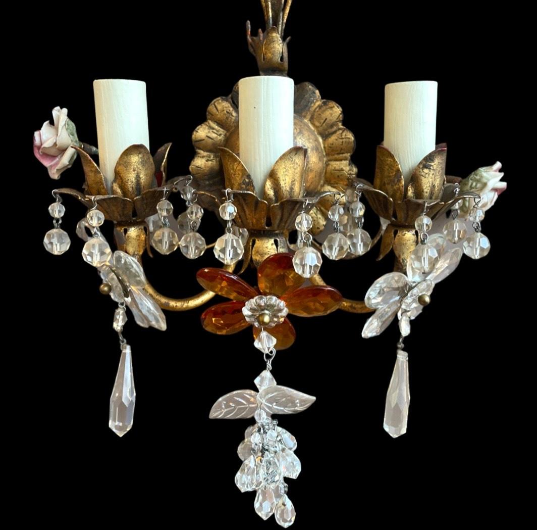 1940s Italian Gilt Floral Wall Lights In Good Condition For Sale In London, GB