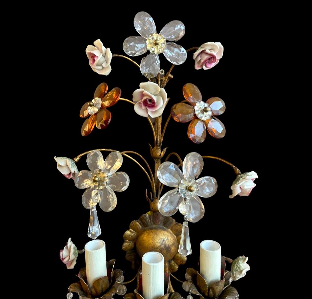 Mid-20th Century 1940s Italian Gilt Floral Wall Lights For Sale