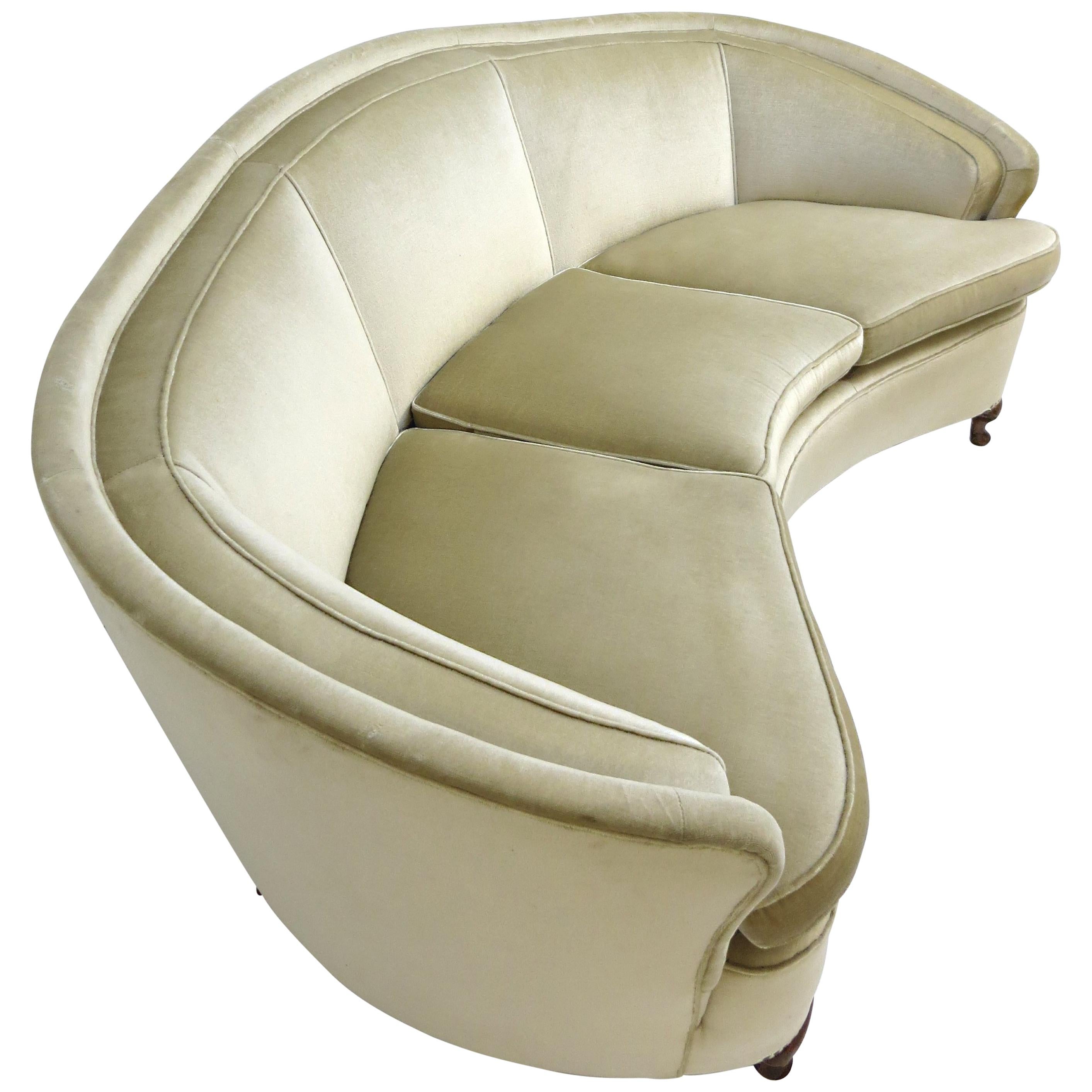 1940s Italian Modern Curved Vintage Design Sofa in Beige Velvet-Velour, 3-Seater For Sale